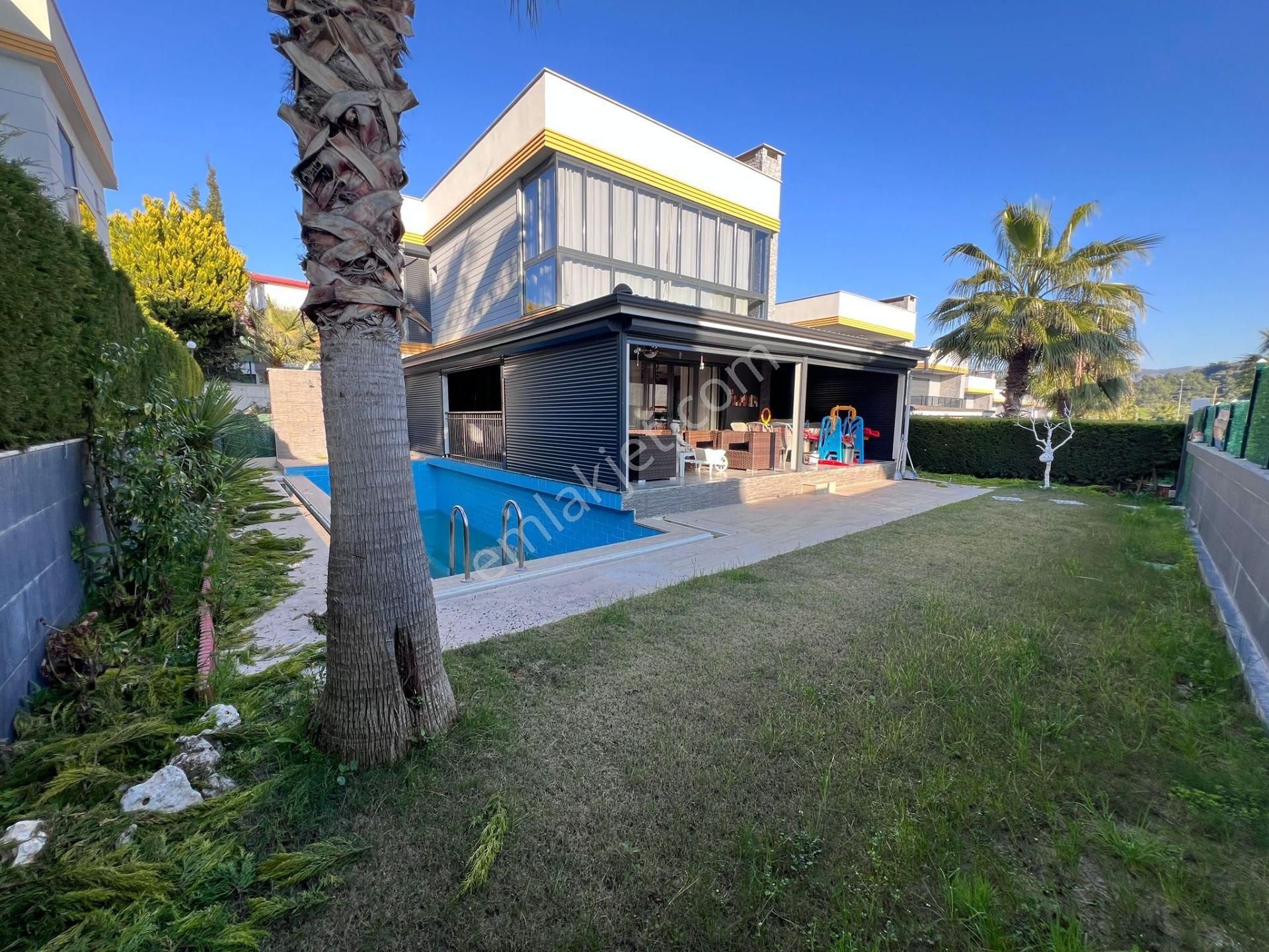 Kusadası'nda 500m2 Arsa İçinde Özel Havuzlu Doğalgalı 4 Oda 4 Banyolu Lux Villa - Görsel 25