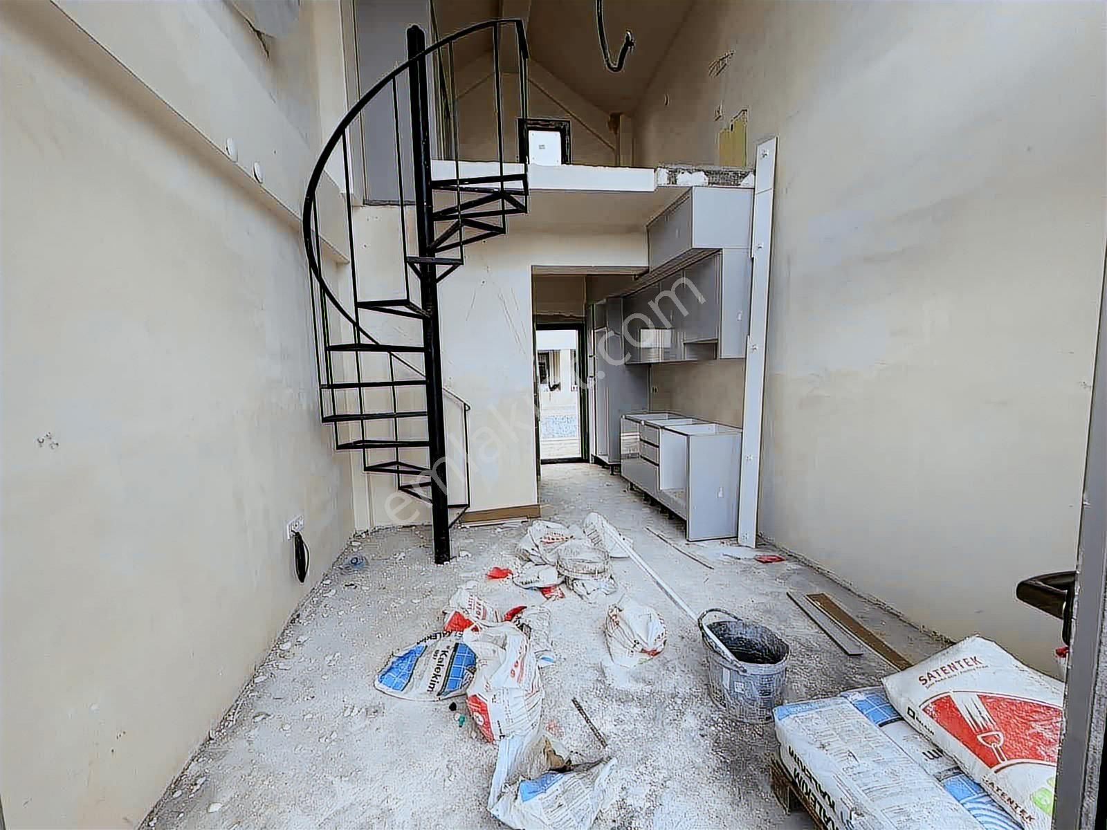 İzmir Menemen Villakent'te Havuzlu Site İçerisinde Satılık Villa - Görsel 8