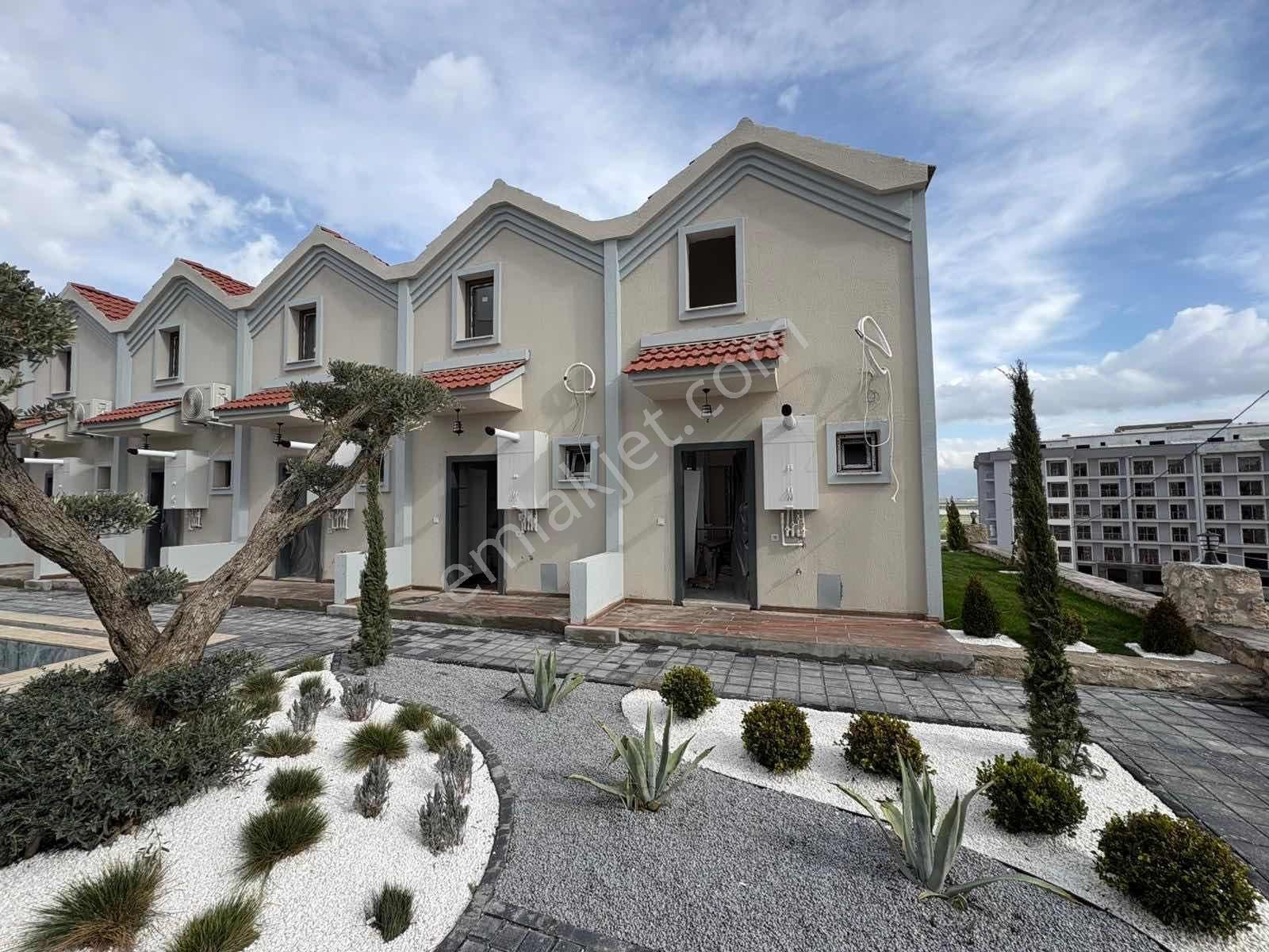 İzmir Menemen Villakent'te Havuzlu Site İçerisinde Satılık Villa - Görsel 14