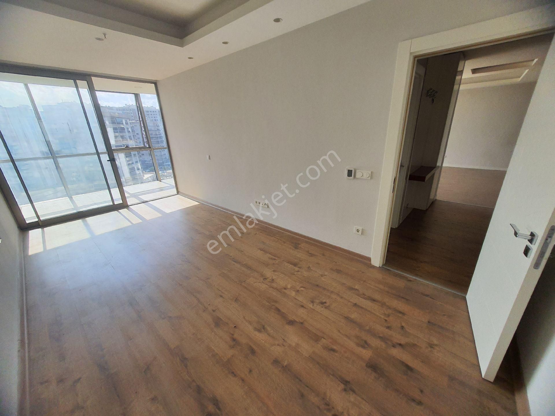 Karşıyaka Aypark Residence Sitesinde Manzaralı Satılık Daire - Görsel 33