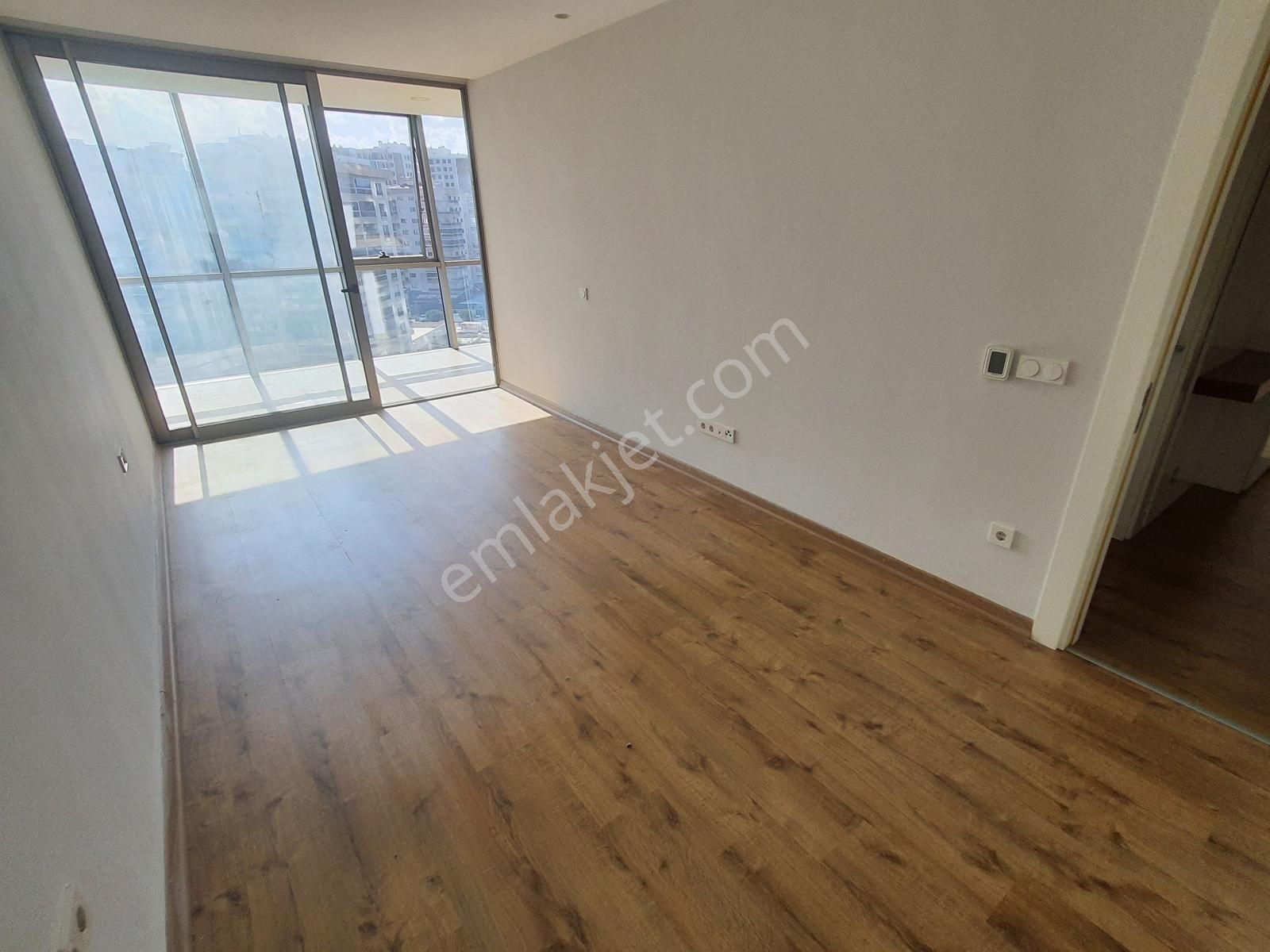 Karşıyaka Aypark Residence Sitesinde Manzaralı Satılık Daire - Görsel 3