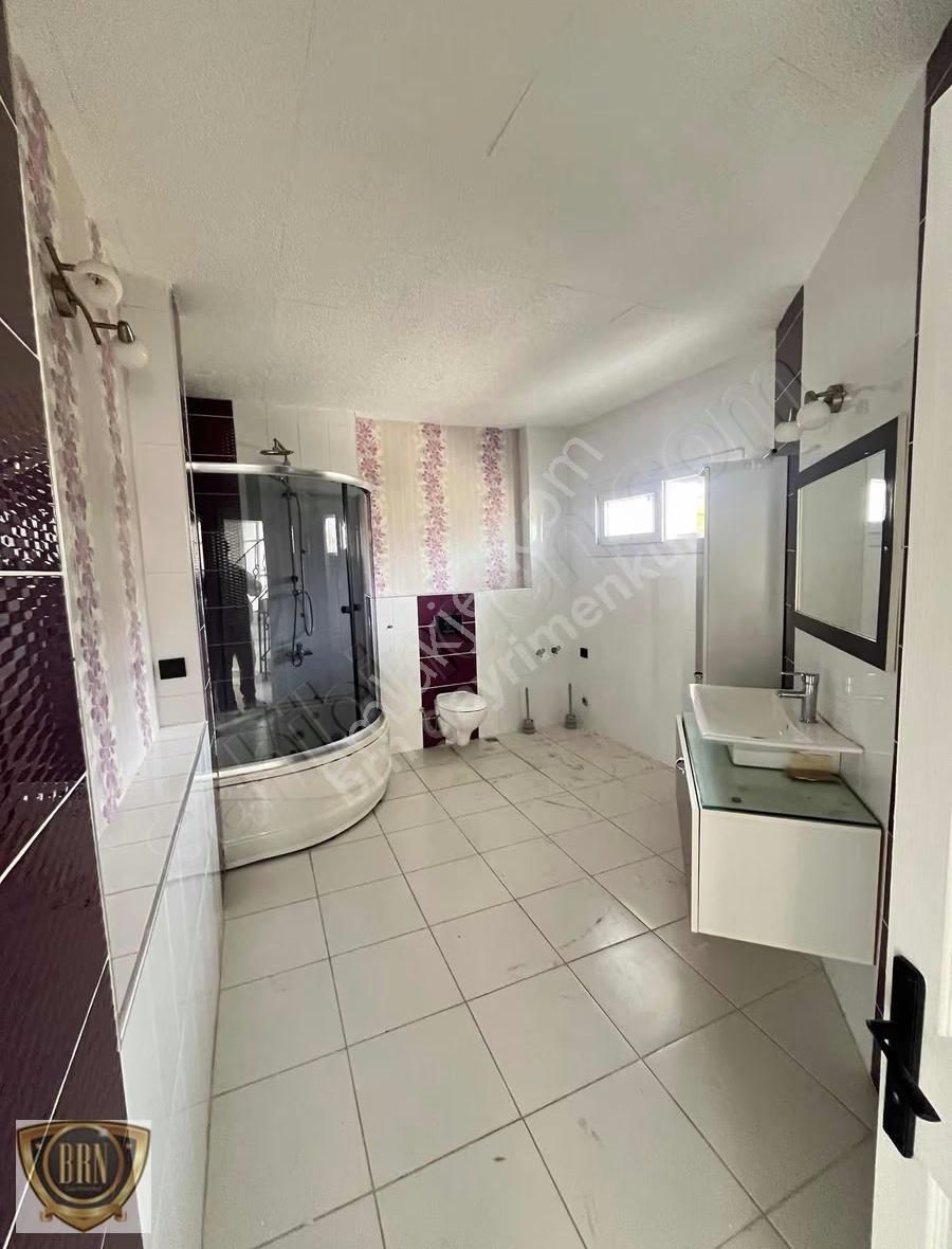 Brn Emlak'tan Kocavilayet'te 4+1 Lüks Kiralık Trıpleks - Görsel 9