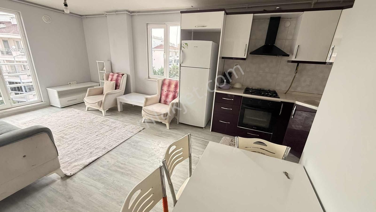 Özel Nev Hastanesi Arkası Satılık 1+1 Eşyalı Daire - Görsel 2