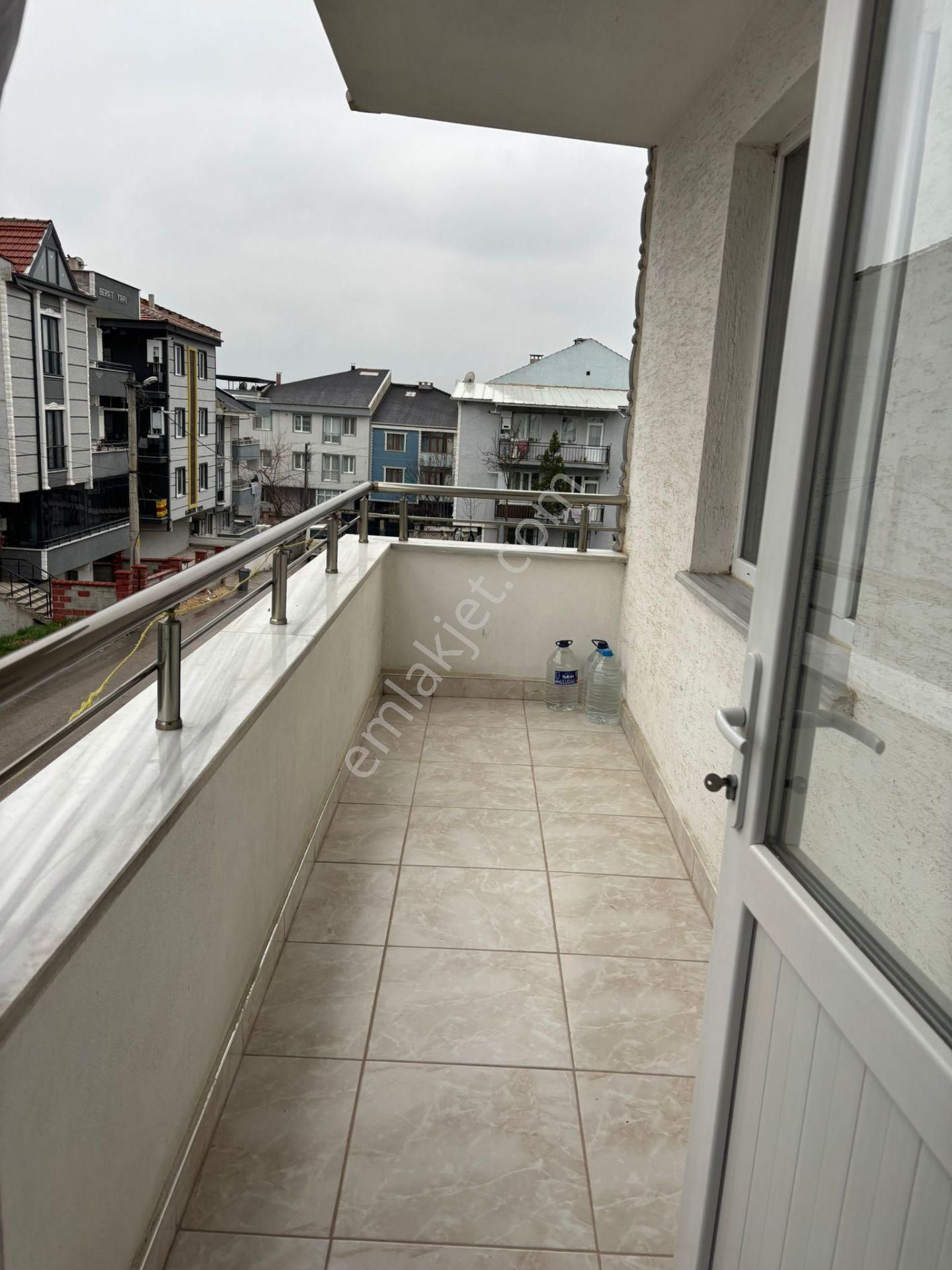 Roma' Dan Yeni Mahalle' De Kiralık Daire - Görsel 10