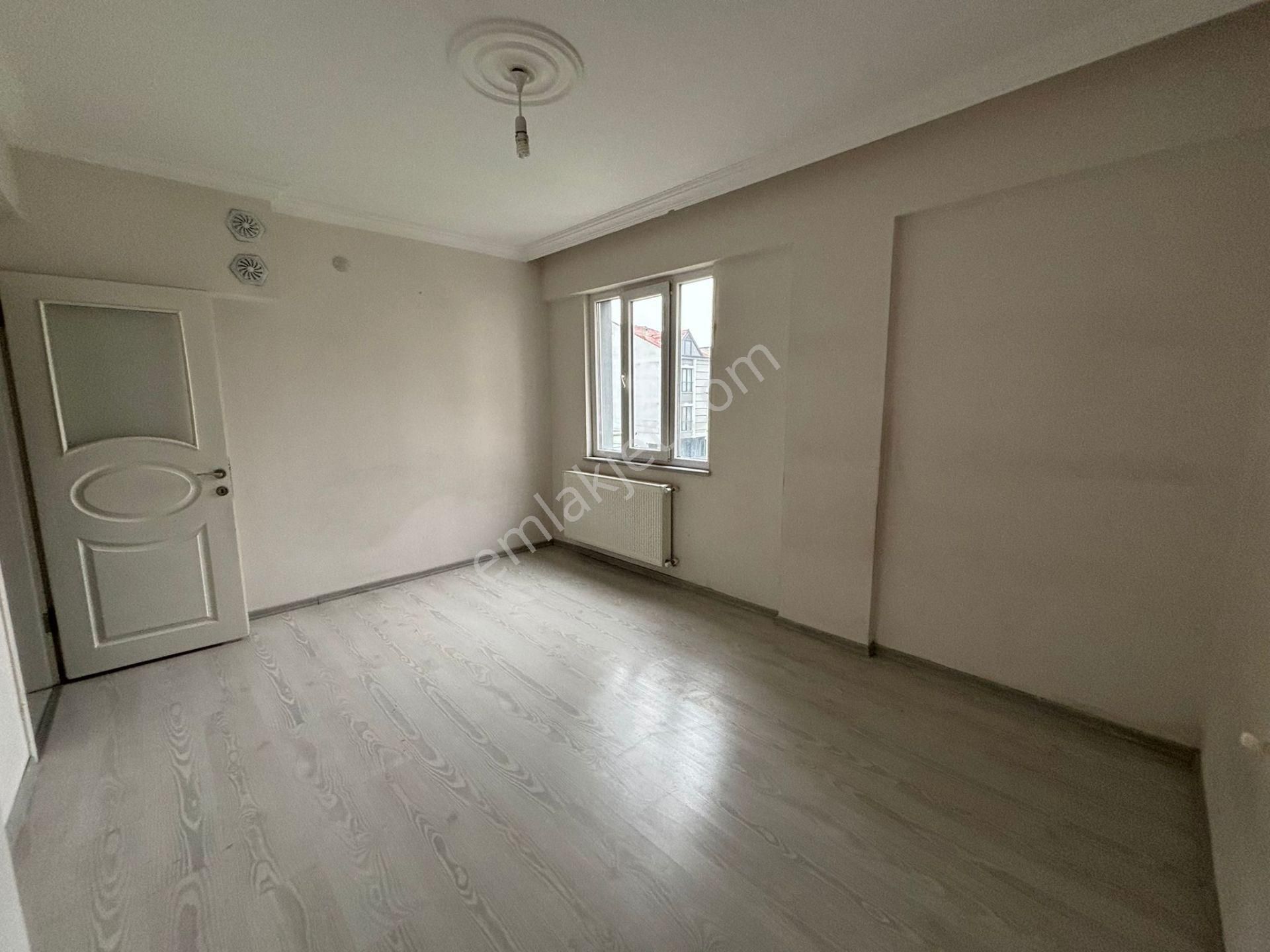 Roma' Dan Yeni Mahalle' De Kiralık Daire - Görsel 9