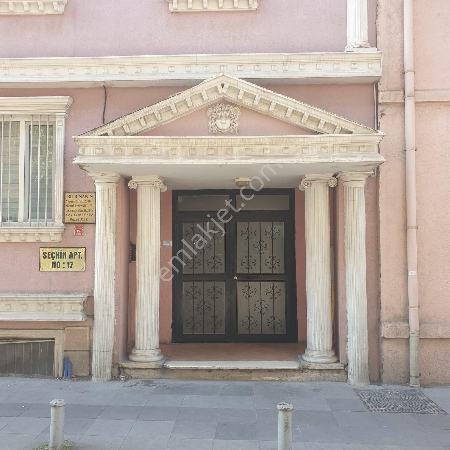 Çarşı Merkezinde Eşyalı Arakat Merkezi Isınma 1+1 Kiralık Daire - Görsel 4