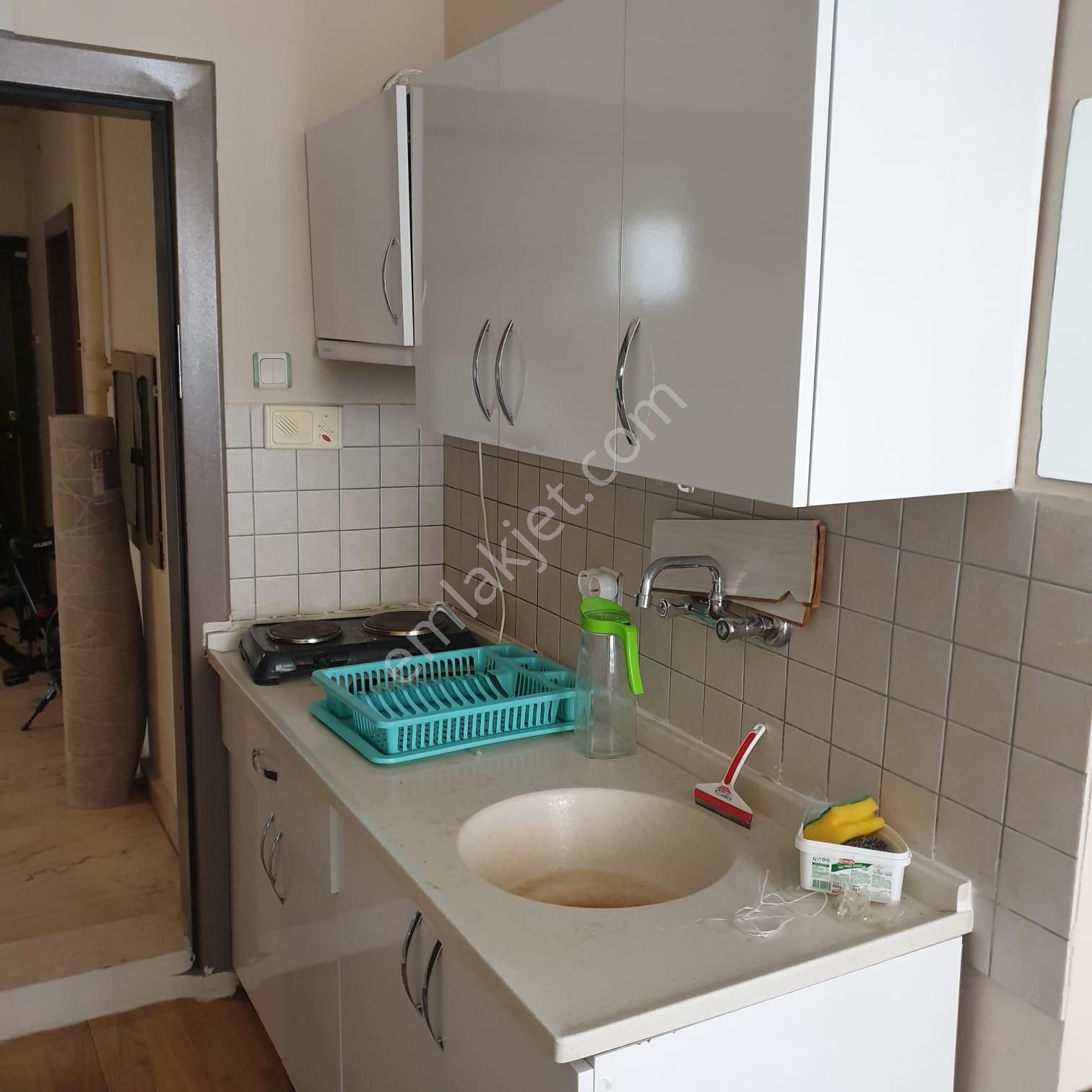 Çarşı Merkezinde Eşyalı Arakat Merkezi Isınma 1+1 Kiralık Daire - Görsel 8