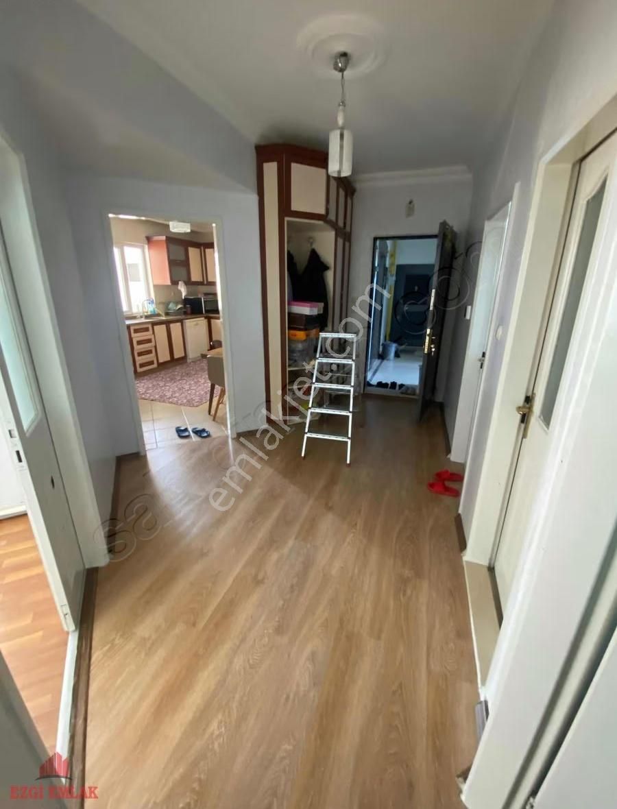 Karataş Merkezde Satılık 3+1 Geniş Daire - Görsel 13