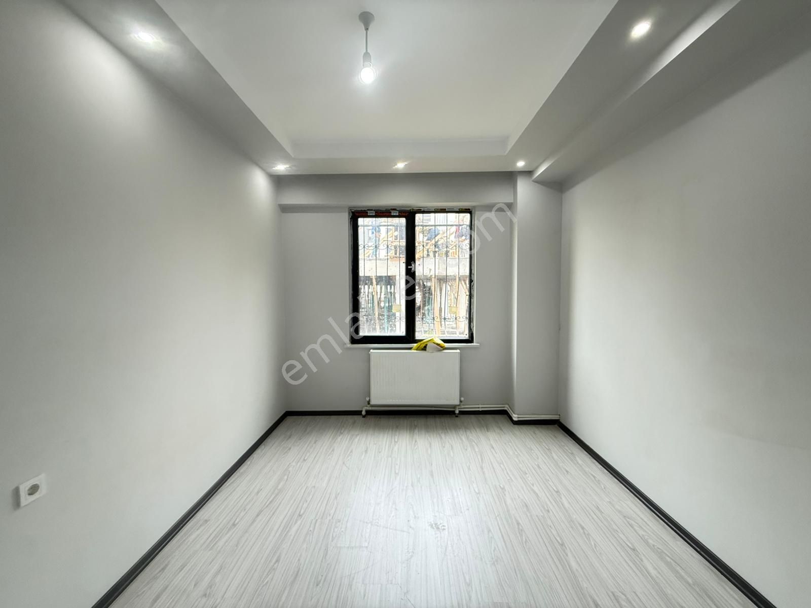 Akyüz Gayrimenkul Den; Gultepe Mah De Iskanlı Kombılı Satılık 2+0 Teras Balkonlu Daire - Görsel 22