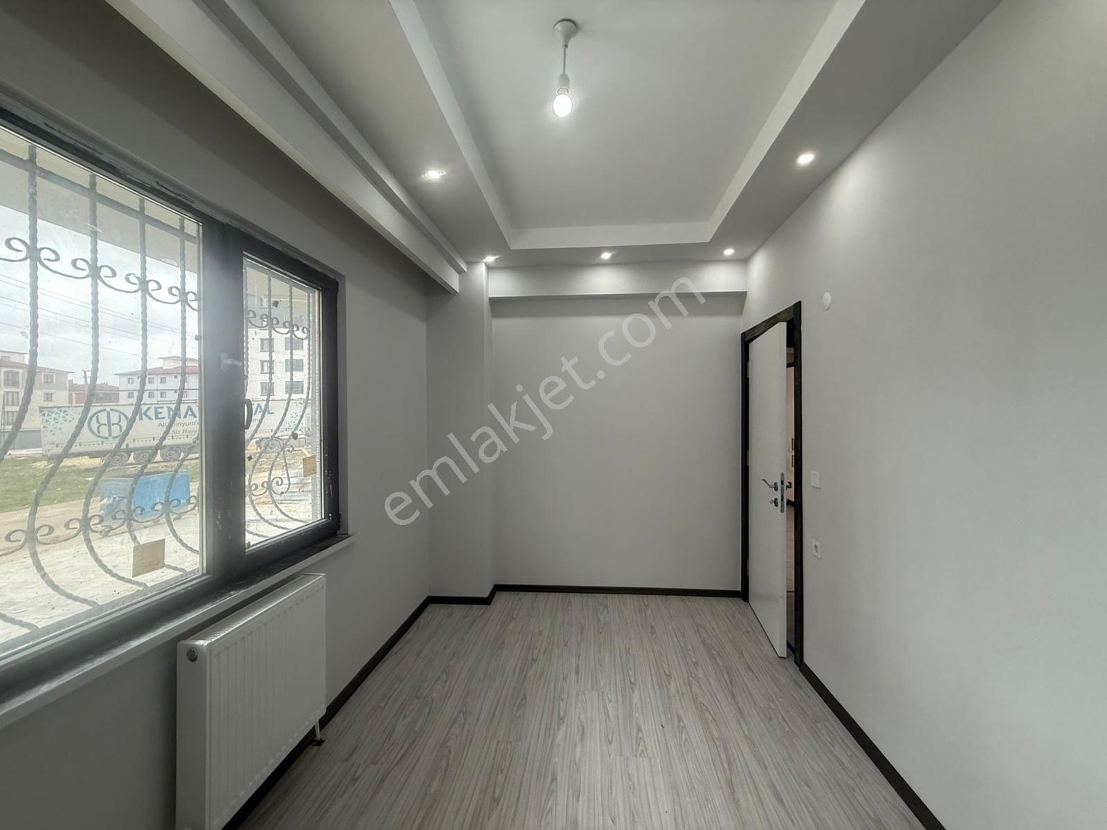 Akyüz Gayrimenkul Den; Gultepe Mah De Iskanlı Kombılı Satılık 2+0 Teras Balkonlu Daire - Görsel 13