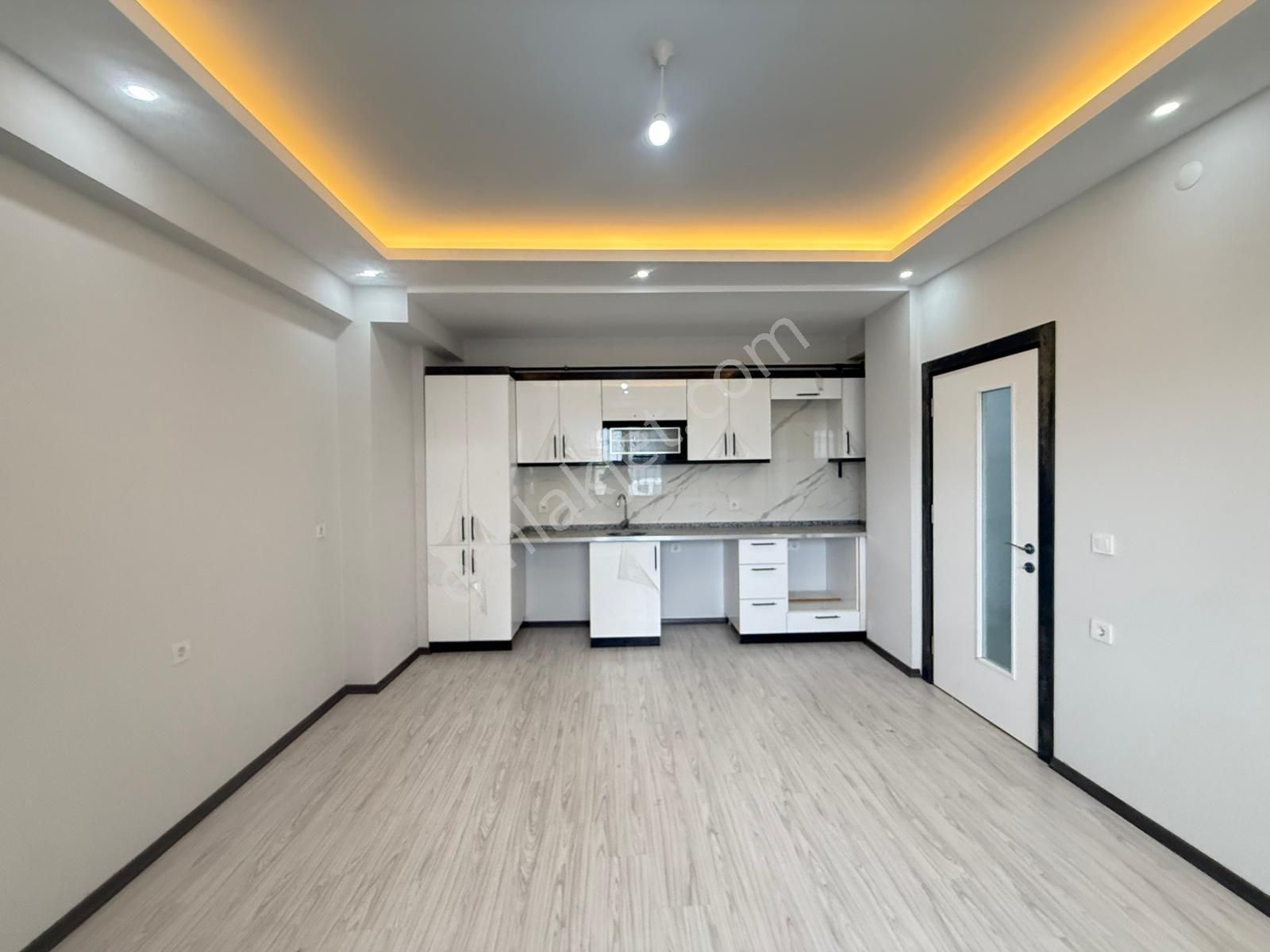 Akyüz Gayrimenkul Den; Gultepe Mah De Iskanlı Kombılı Satılık 2+0 Teras Balkonlu Daire - Görsel 7