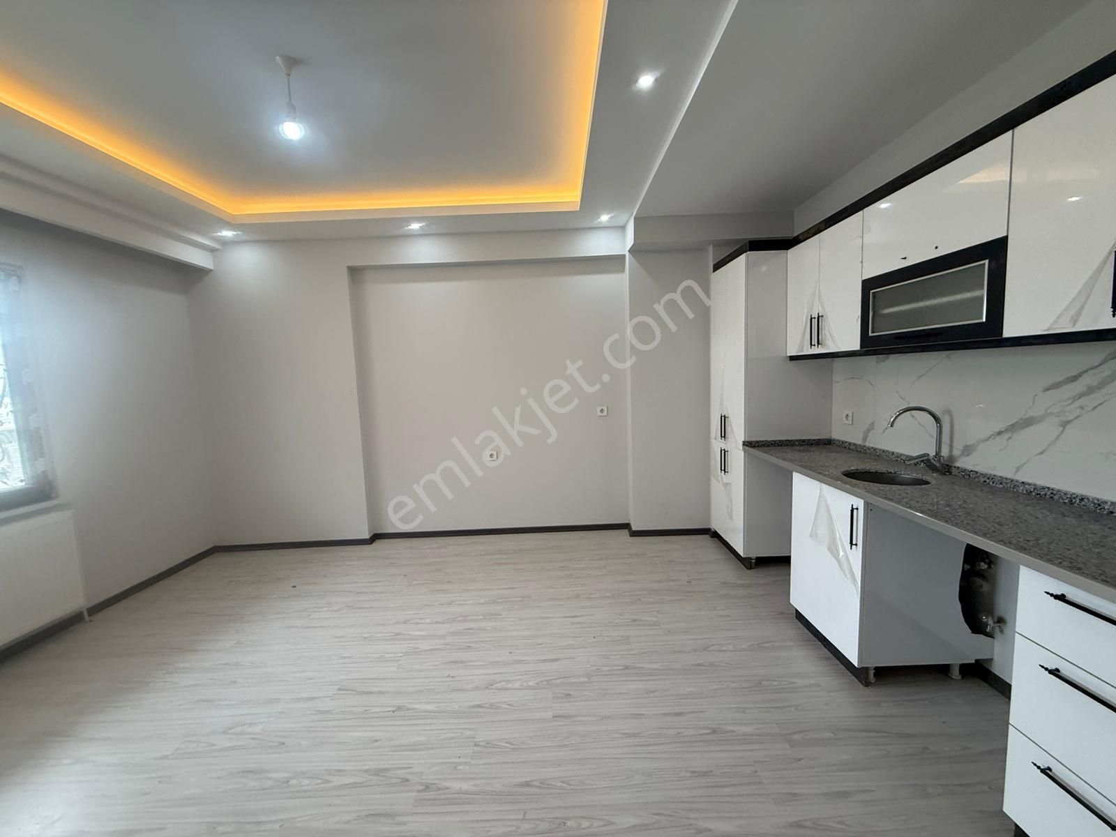 Akyüz Gayrimenkul Den; Gultepe Mah De Iskanlı Kombılı Satılık 2+0 Teras Balkonlu Daire - Görsel 10