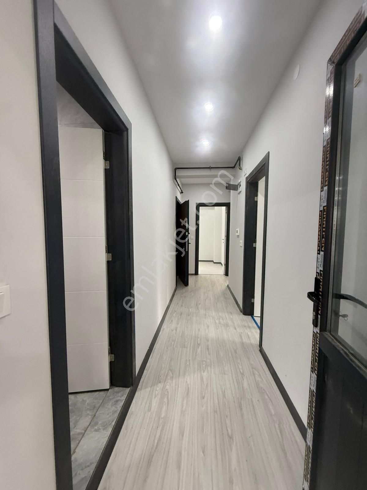 Akyüz Gayrimenkul Den; Gultepe Mah De Iskanlı Kombılı Satılık 2+0 Teras Balkonlu Daire - Görsel 5