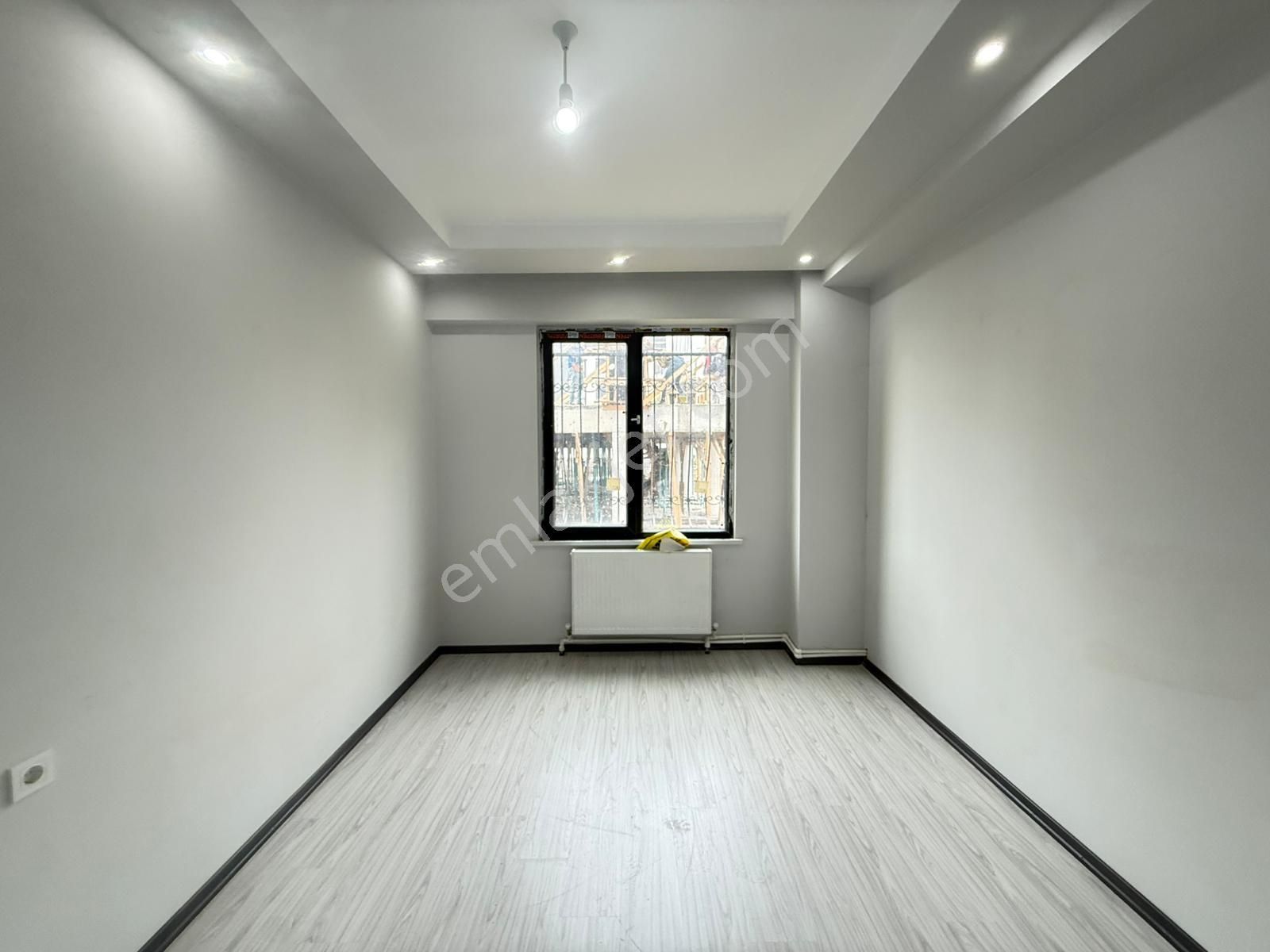 Akyüz Gayrimenkul Den; Gultepe Mah De Iskanlı Kombılı Satılık 2+0 Teras Balkonlu Daire - Görsel 23