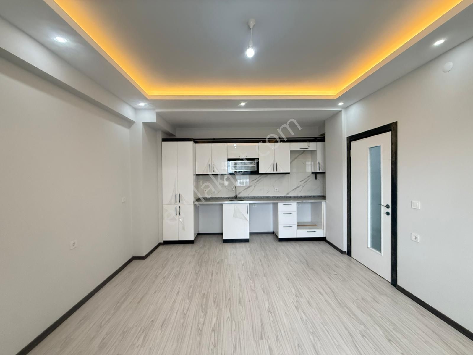 Akyüz Gayrimenkul Den; Gultepe Mah De Iskanlı Kombılı Satılık 2+0 Teras Balkonlu Daire - Görsel 9