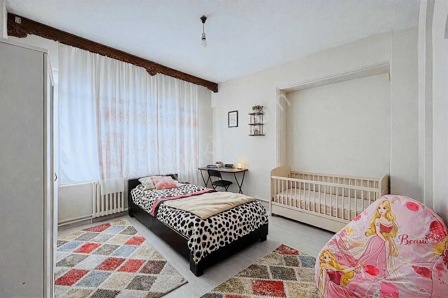 Cumhuriyet Mah. Yatırıma Uygun 3+1 Odaları Bagımsız Fırsat Daire - Görsel 4