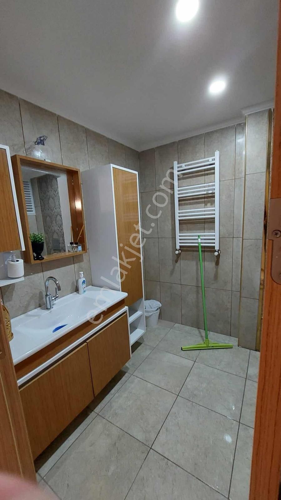 Altın Emlak Trabzonda Satılık 3+1 Fırsat Daire - Görsel 9