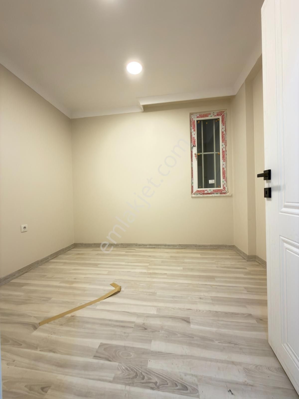 Sefaköy Tevfikbey Mah. 2+1 Satılık Sıfır 1.kat Gibi Daire - Görsel 11