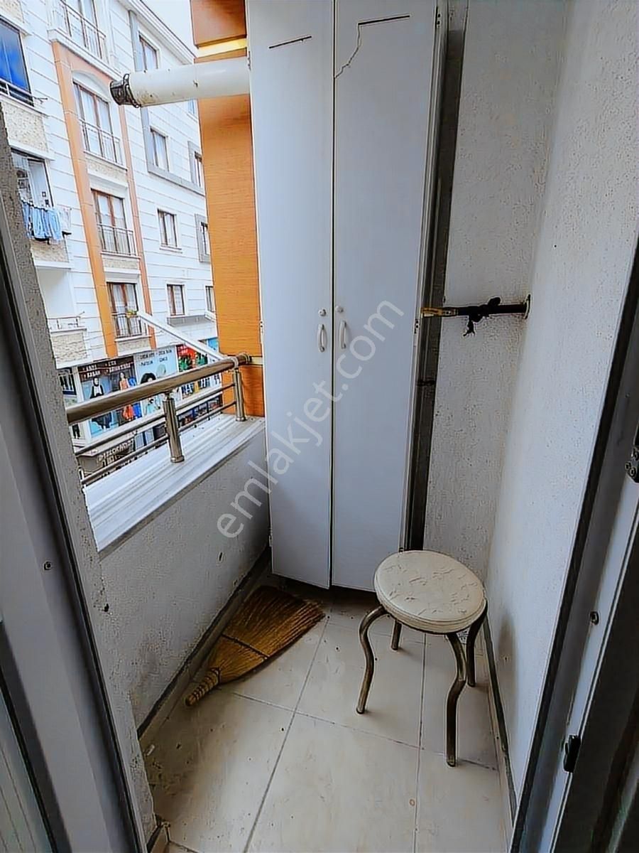 Metrobüse Yakın 1+1 Eşyalı Kiralık Arakat Daire - Görsel 3