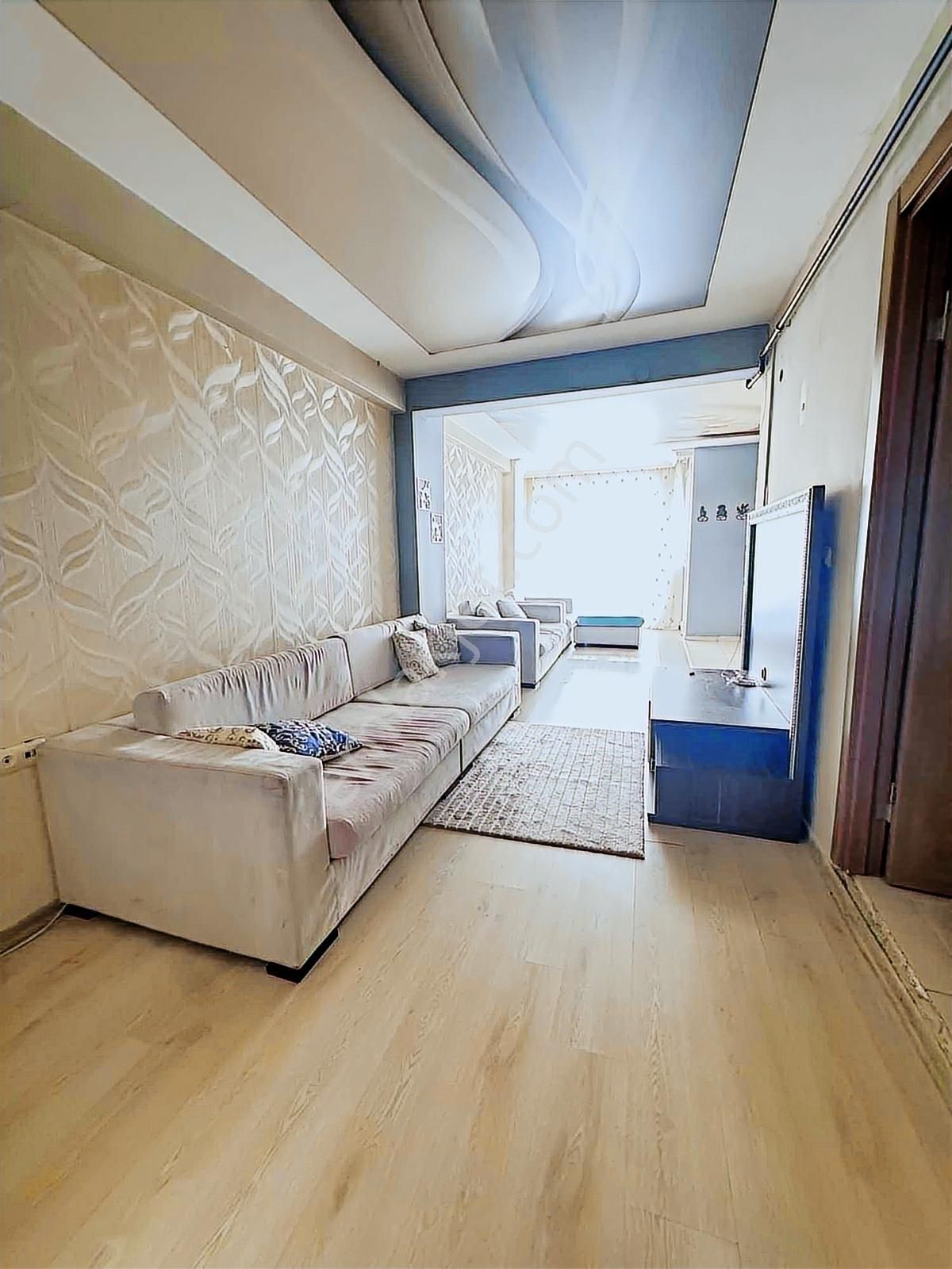 Metrobüse Yakın 1+1 Eşyalı Kiralık Arakat Daire