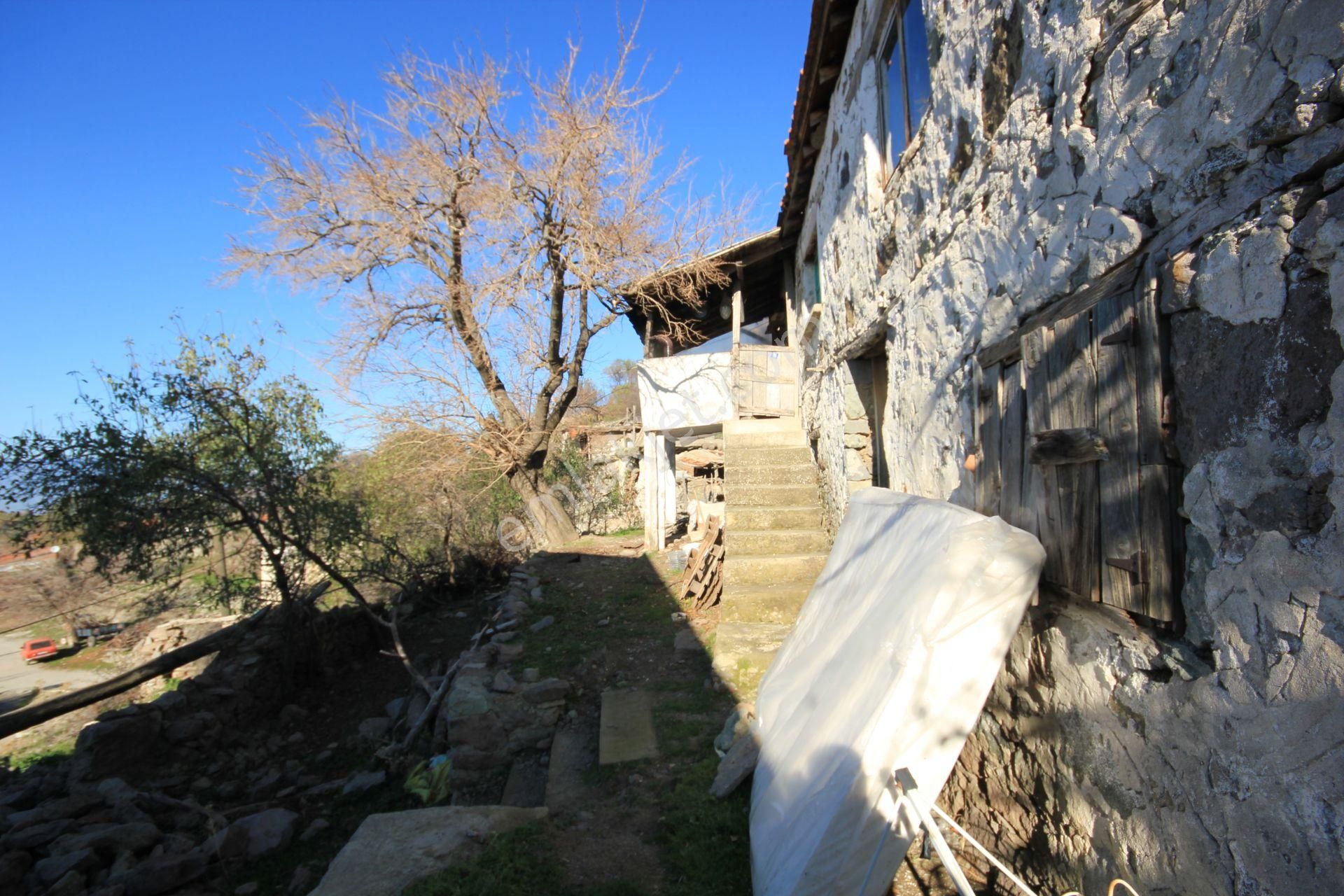 Aktif'ten Burhaniye Kuyucak Köyünde Kaçırılmayacak Satılık Taş Ev - Görsel 7