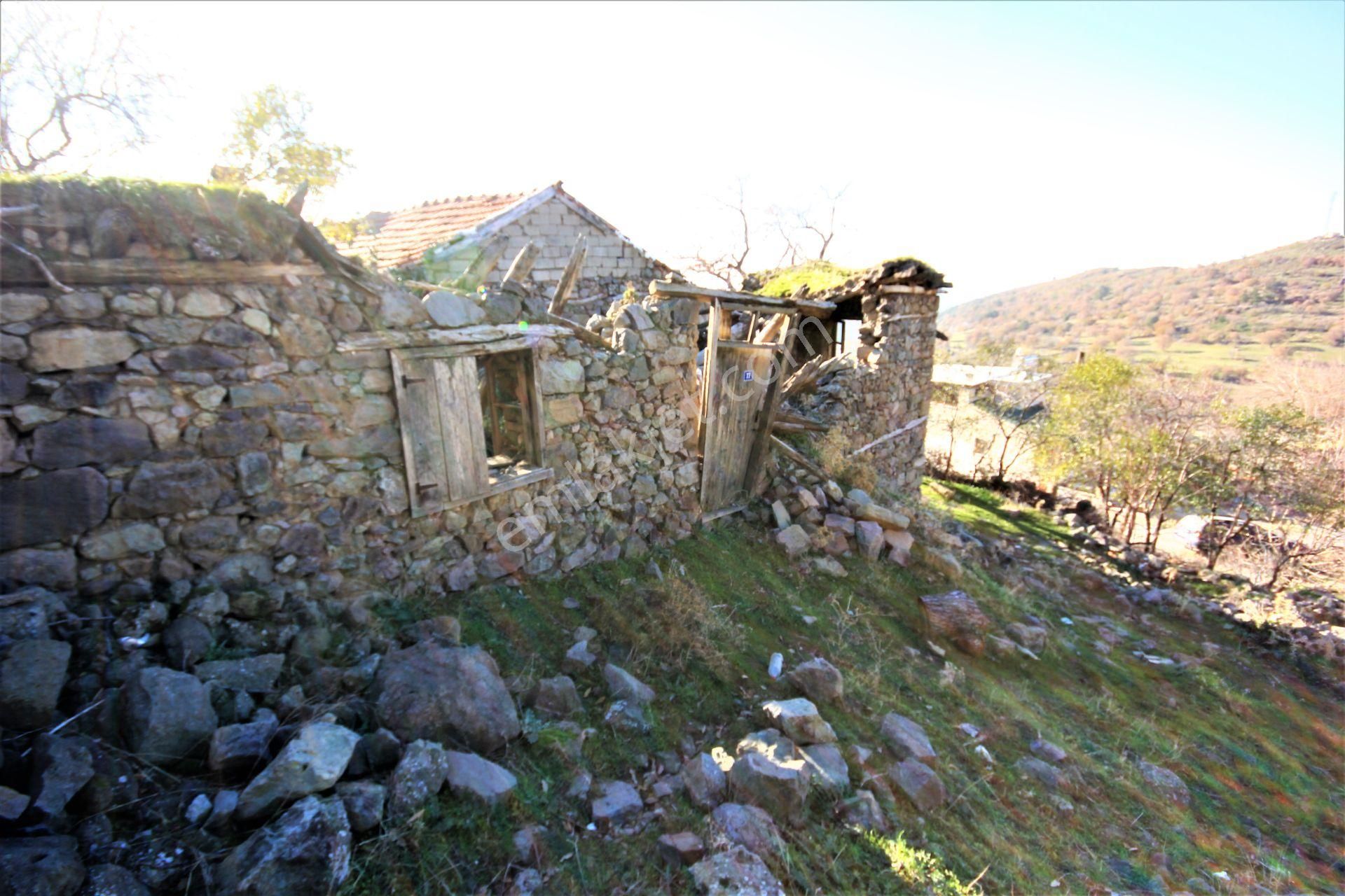 Aktif'ten Burhaniye Kuyucak Köyünde Kaçırılmayacak Satılık Taş Ev - Görsel 11