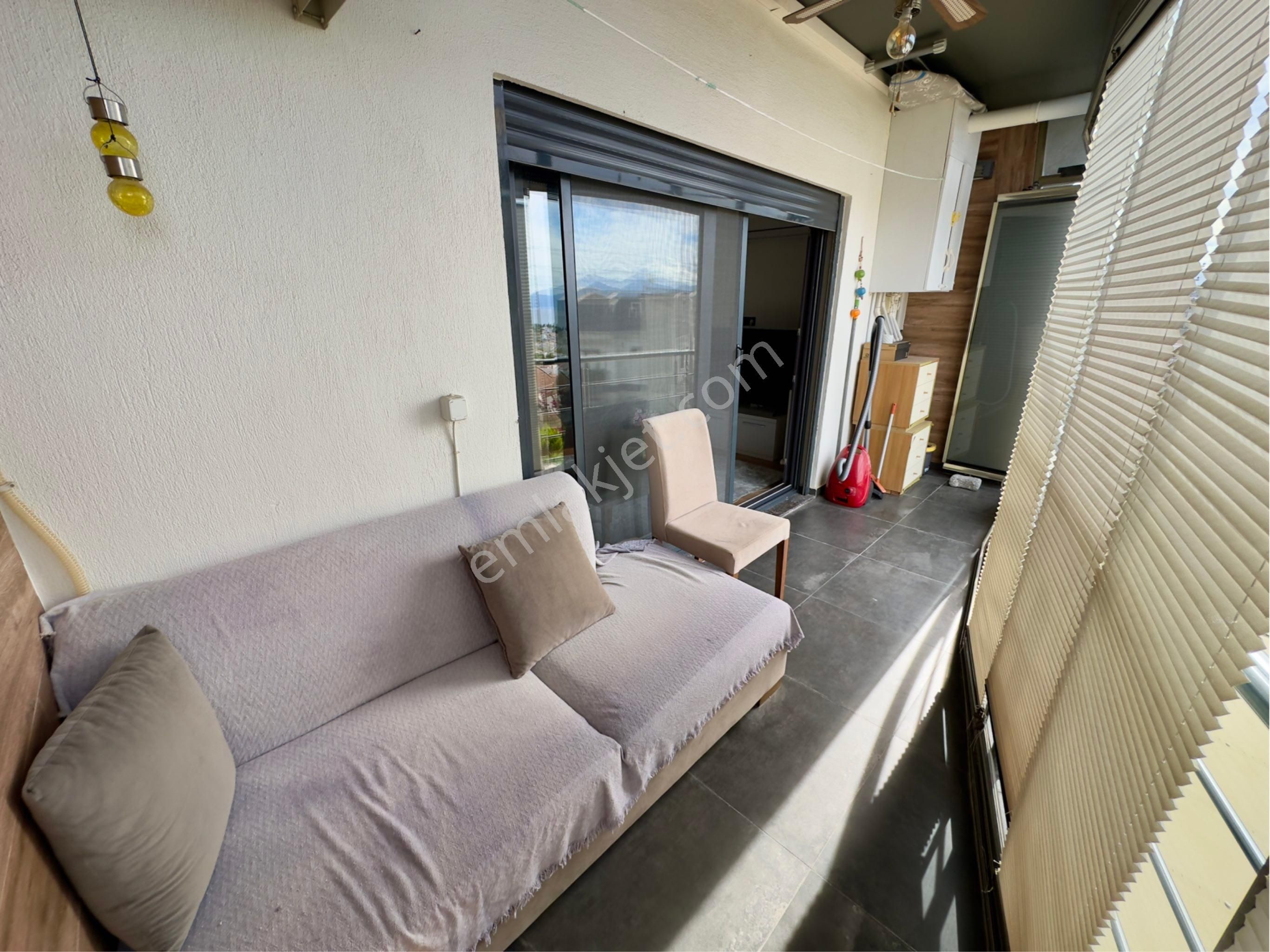 Kuşadası Kadınlar Denizinde Deniz Manzaralı 1+1 Daire - Görsel 18