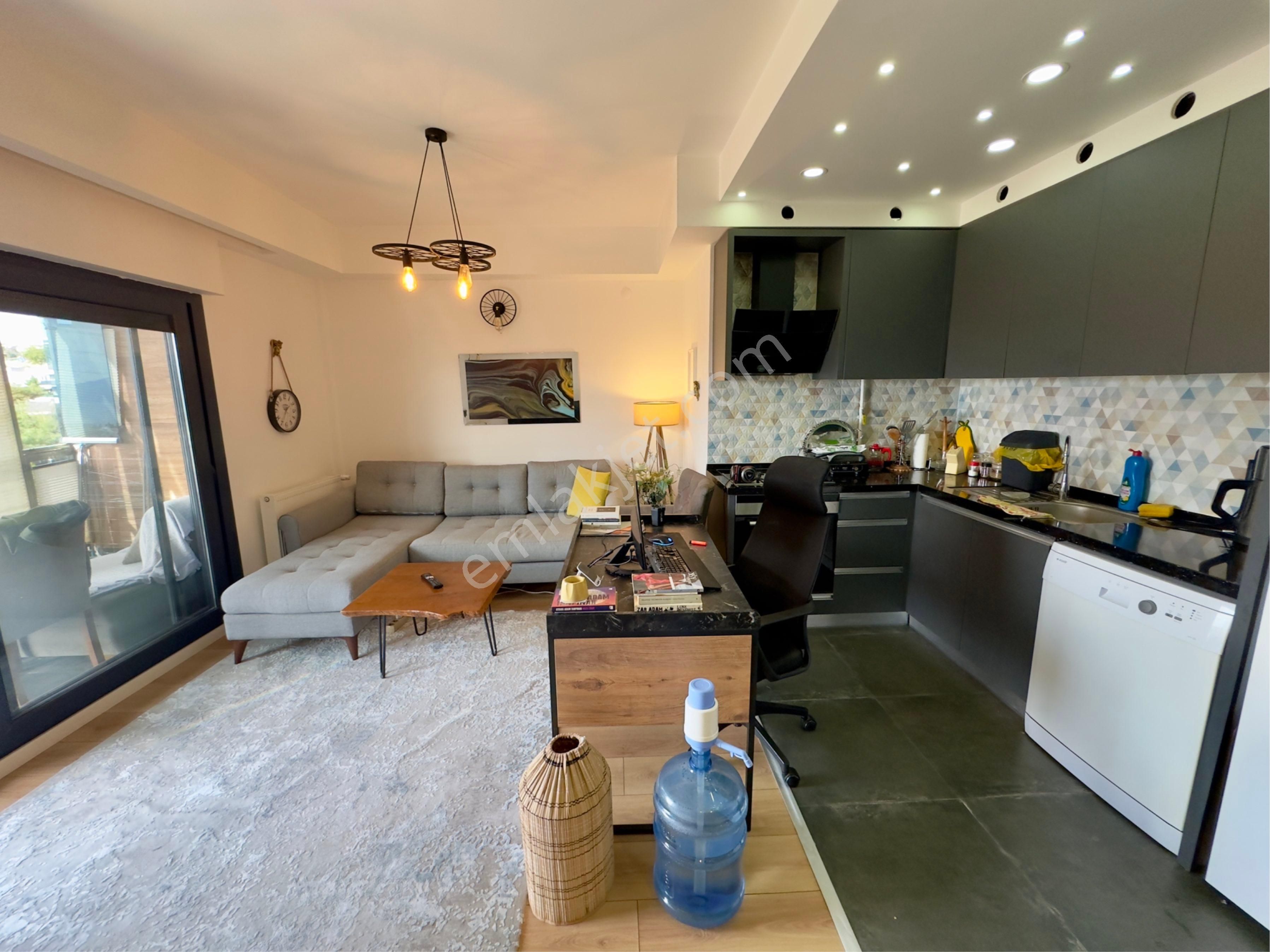 Kuşadası Kadınlar Denizinde Deniz Manzaralı 1+1 Daire - Görsel 5