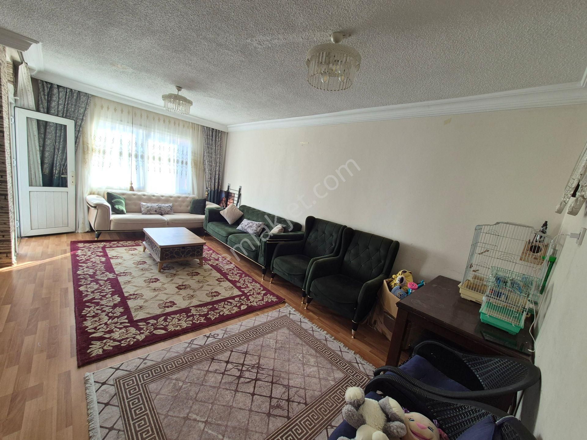 Prestij'den Güvenevler'de Forum Civarı Geniş 2+1 Satılık Daire