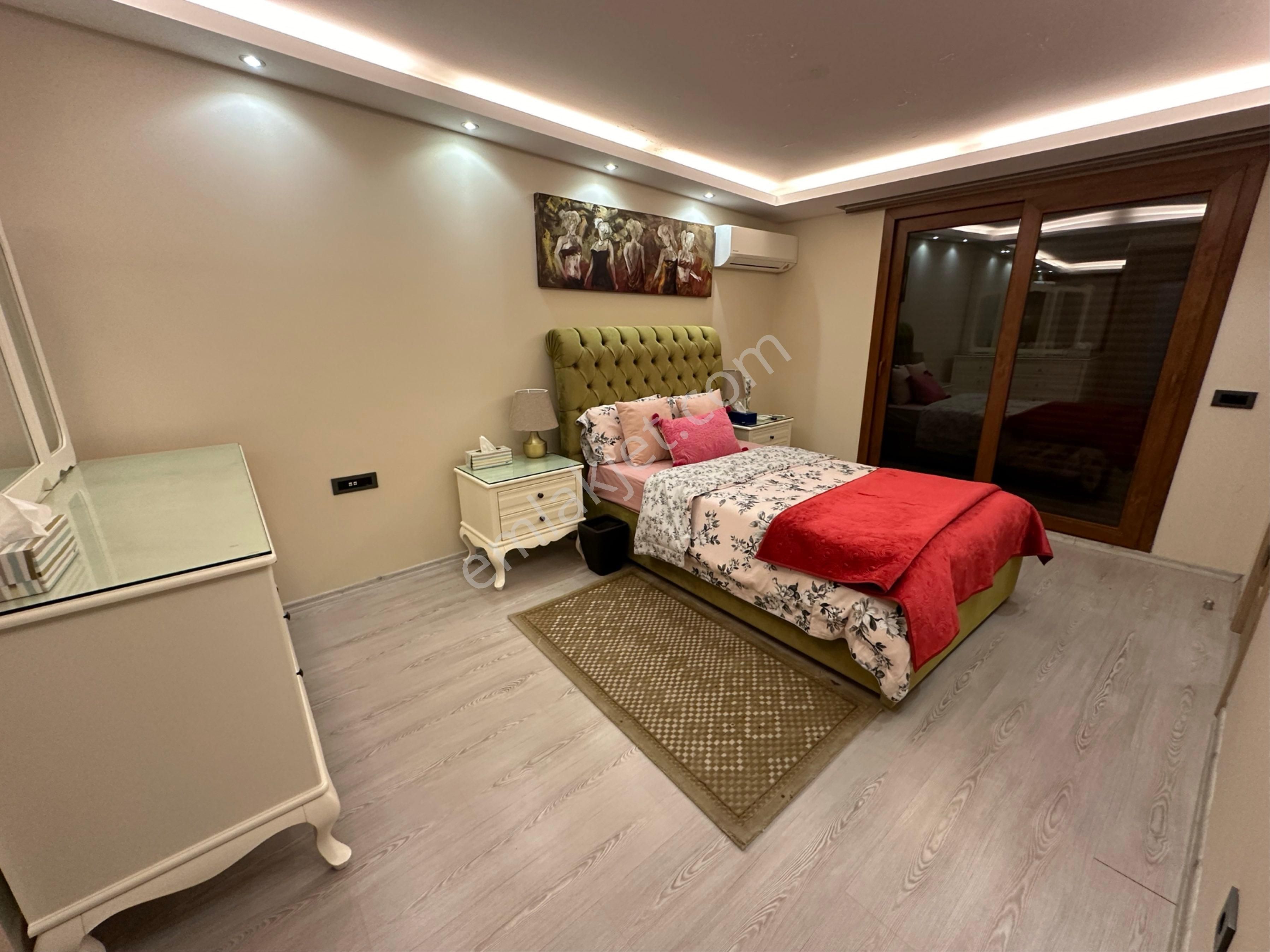 Kuşadası Trend Royal Sitesinde Satılık 3+1 Daire - Görsel 25