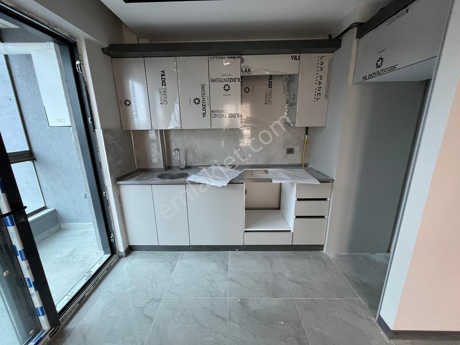 Bulvar 2024 Sitesinde Ara Kat Satılık Daire *** Burcu Emlaktan - Görsel 4