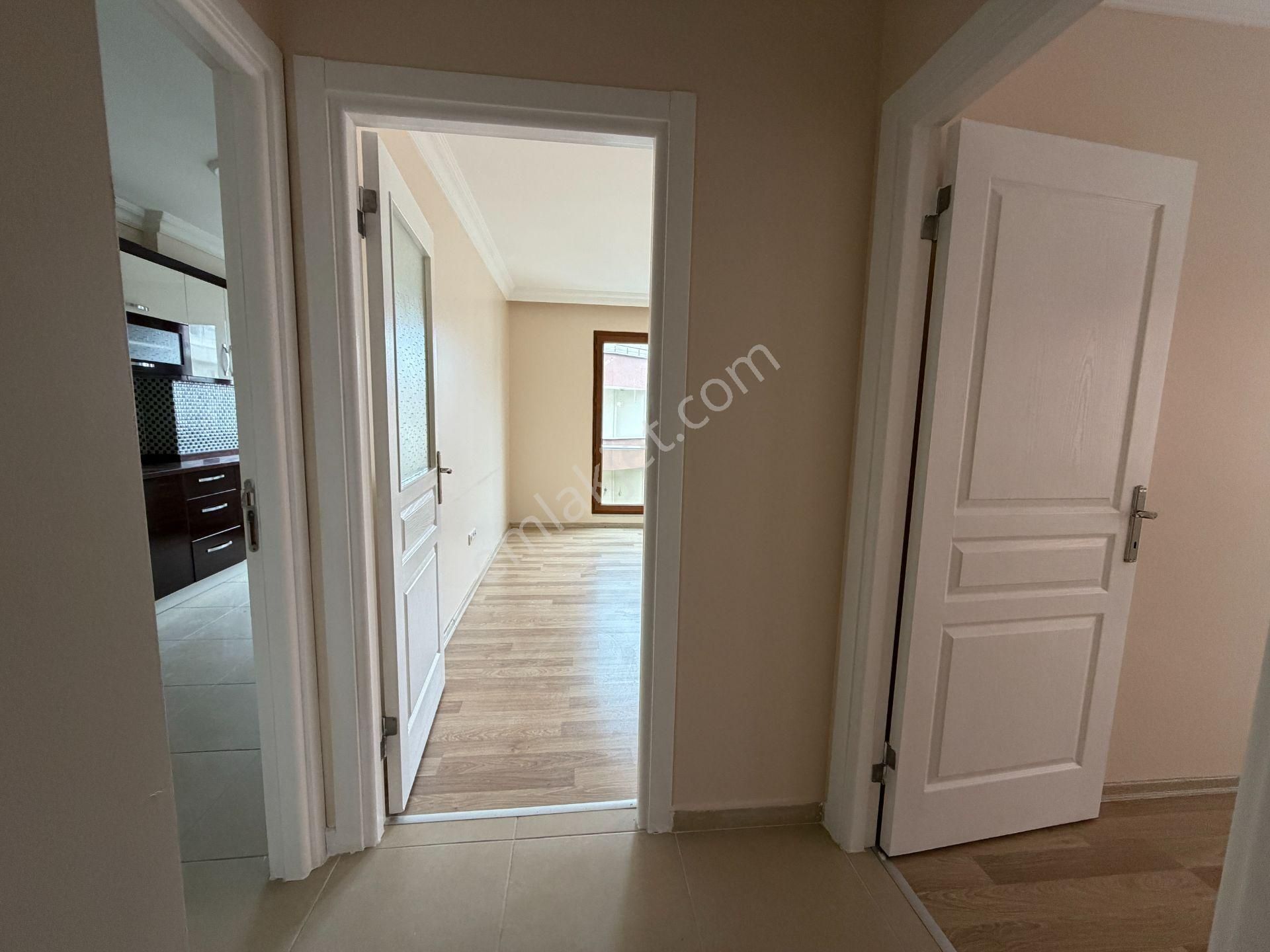 Samandıra Metroya Yakın 4.kat 120 M2 Asansörlü 3+1 Kiralık Daire