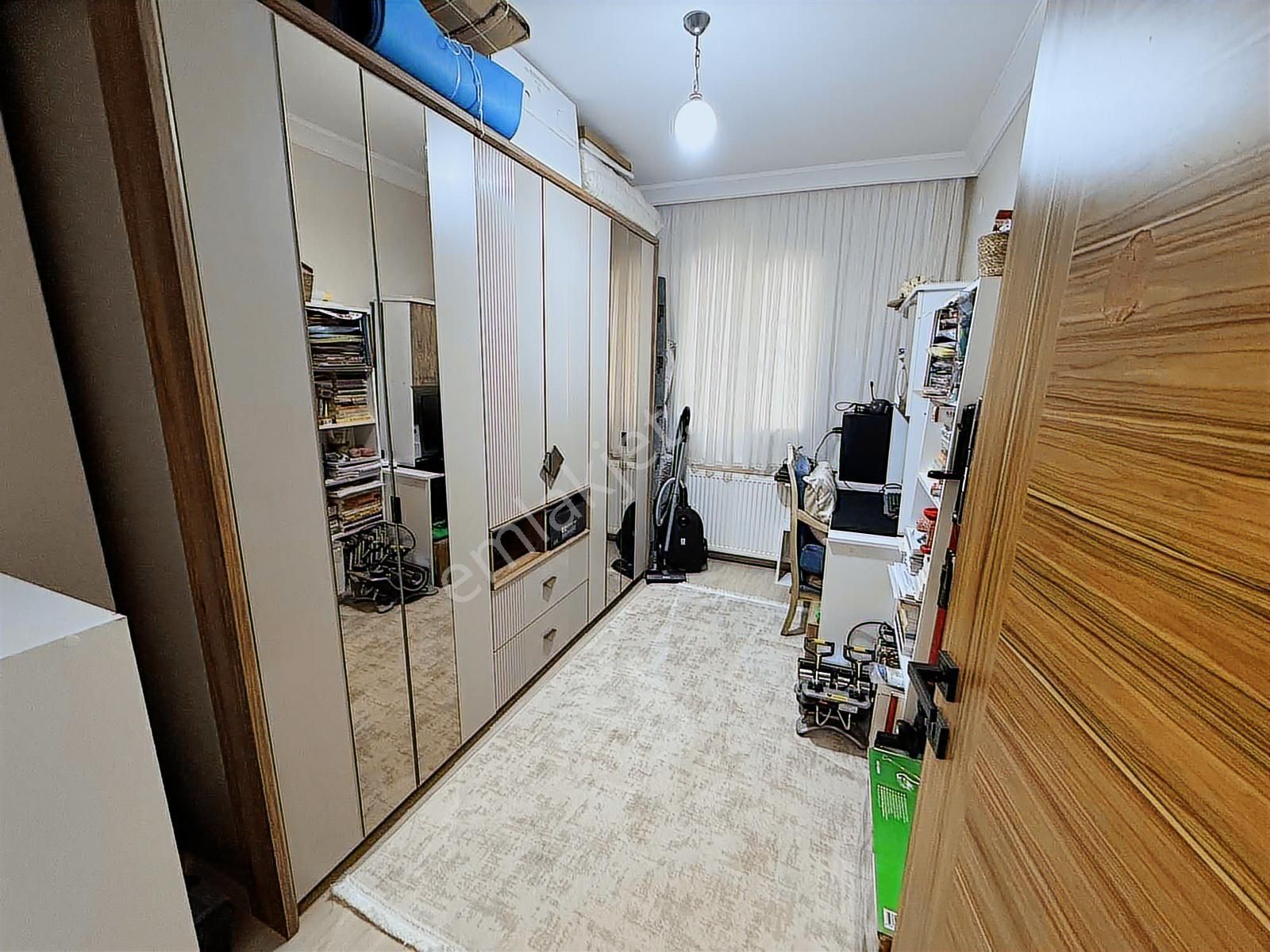 Özmert Ten 2+1 100 M2 Ebeveyn Banyolu Genç Binada Kiralık Daire - Görsel 15