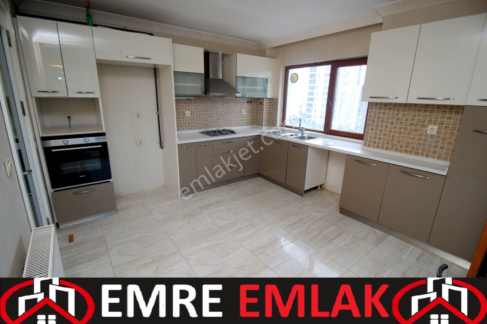 Emre Emlak'tan Bağlıca'da Asansörlü 4 Balkonlu Geniş Ferah 4+1 Satılık Daire