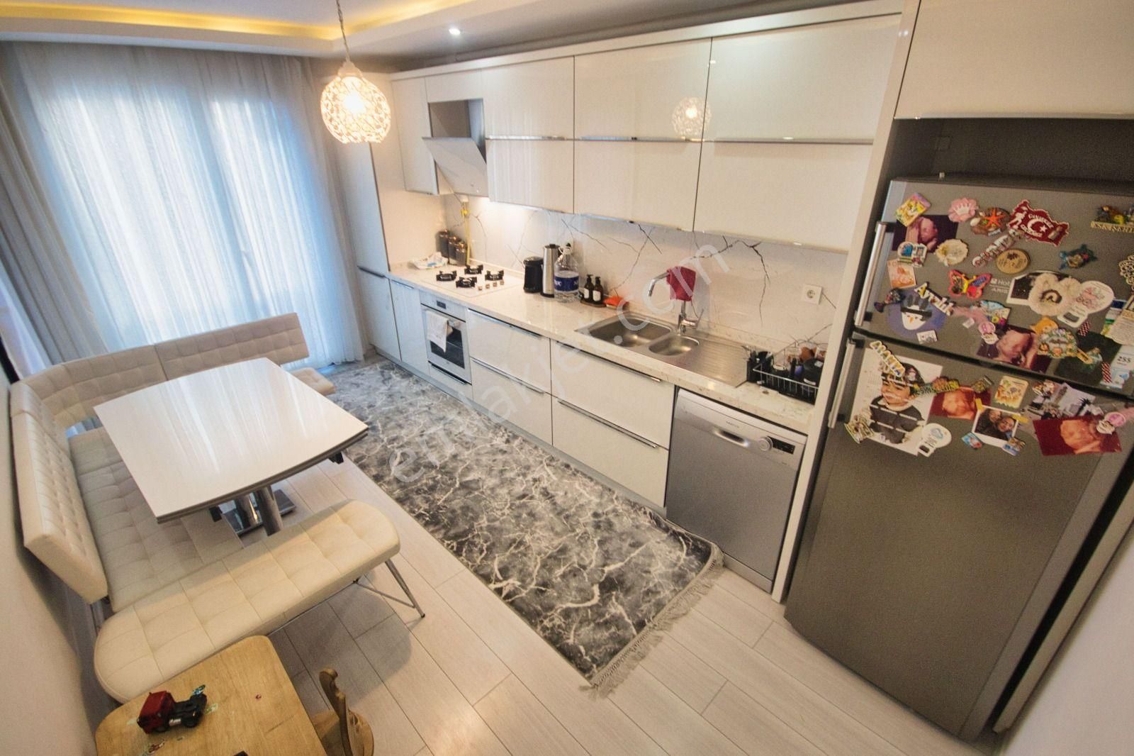 Parstan İkizçayda Havuzlu Kapalı Otoparklı Ön Cephe Arakat 2+1 - Görsel 29