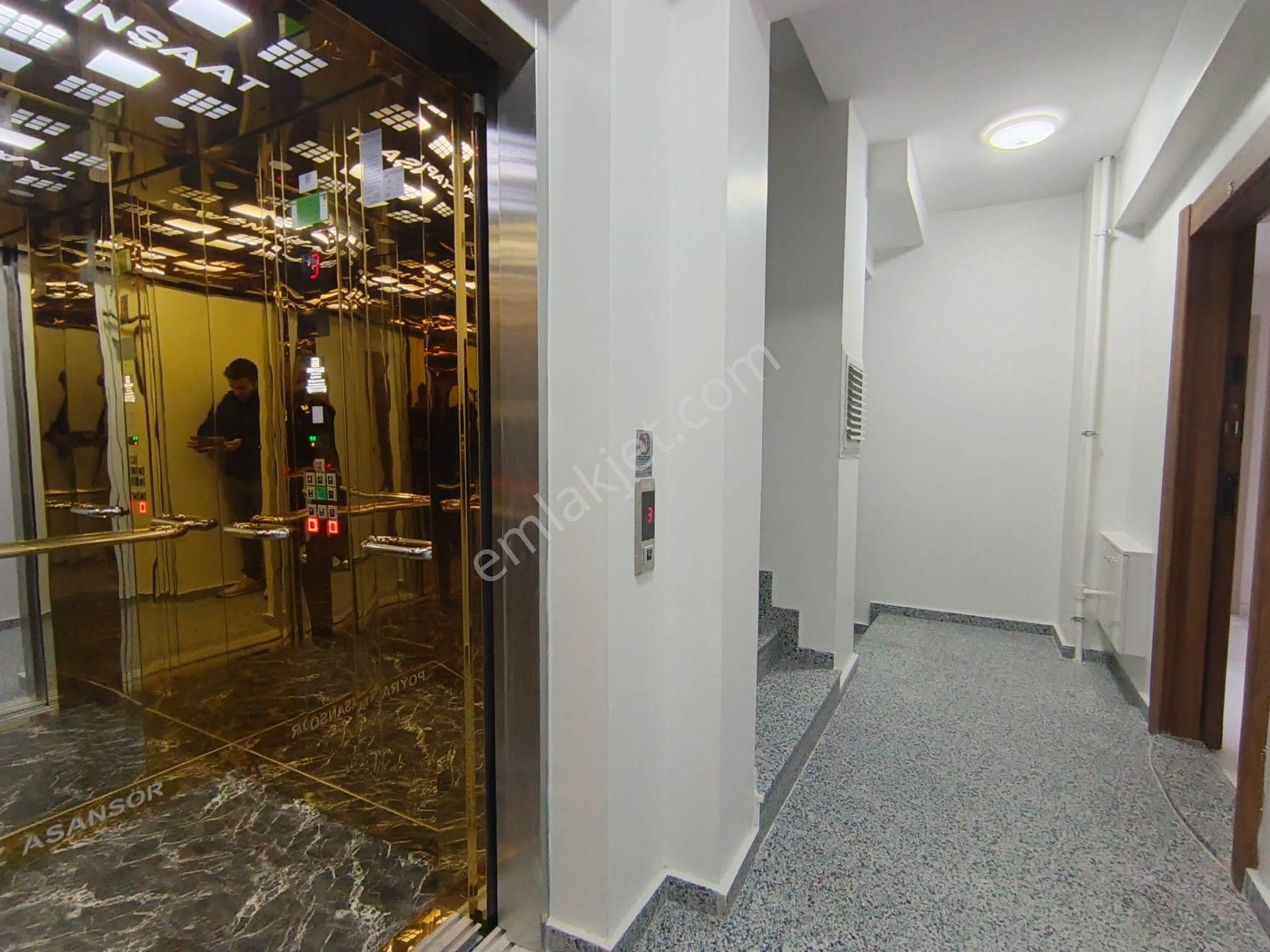 Çekmeköy Çatalmeşe Mh Satılık Lüks 3+1 130m² Arakat Daire - Görsel 23