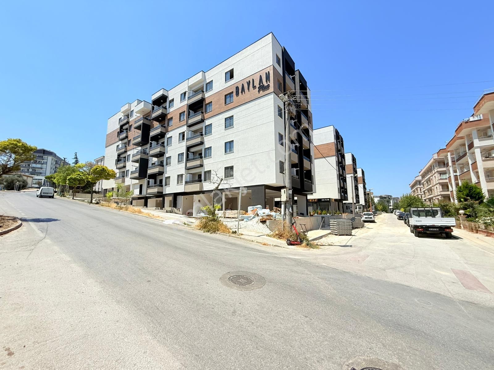 Almina'dan Sıfır Site İçi Merkezi Konumda Lüks Kiralık Daire