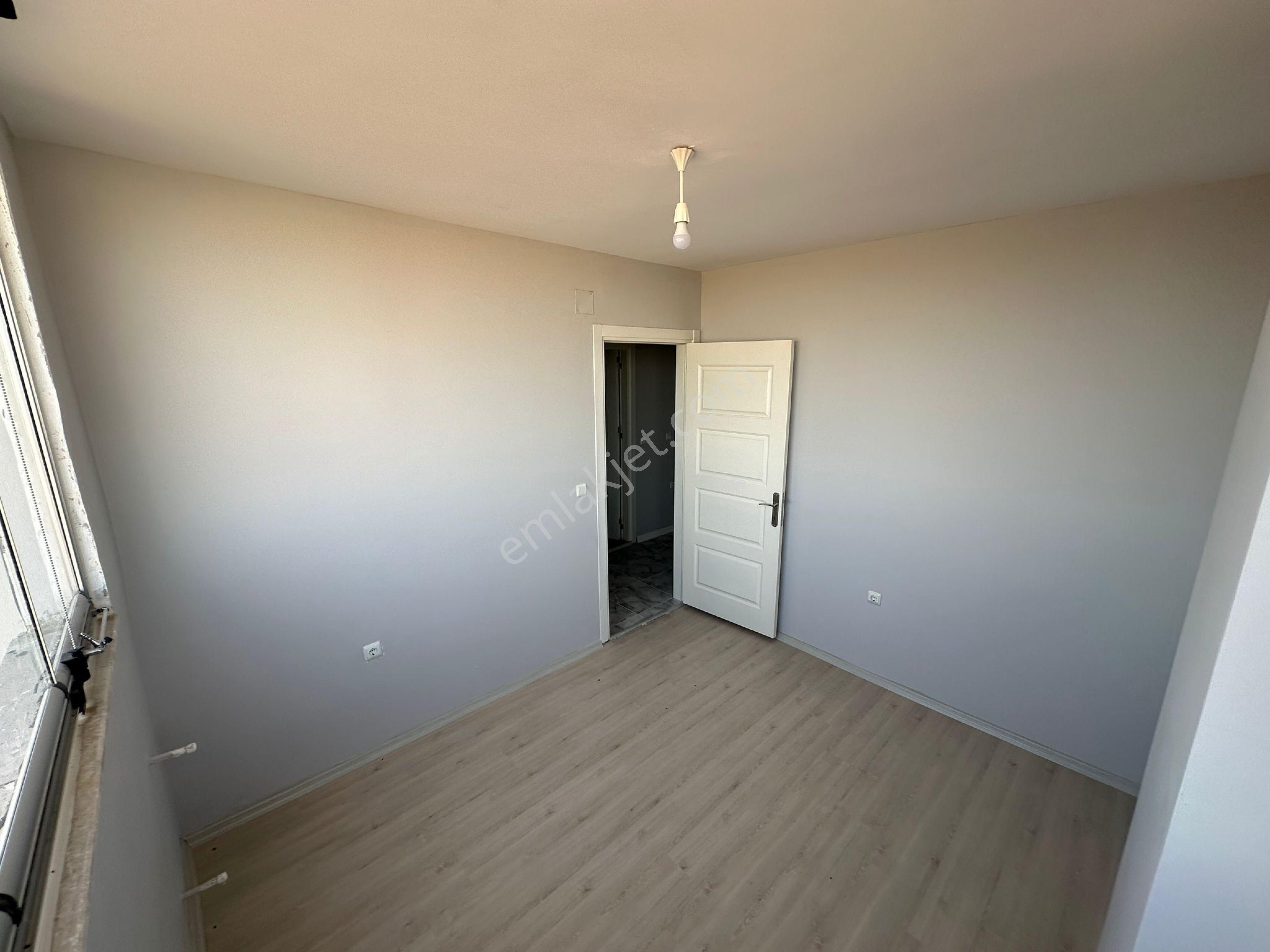 Yüregir Çamlıbel Mah Satlık 2+1 Blv Üzerinde Imarlı Ve İskanlı Bina - Görsel 2