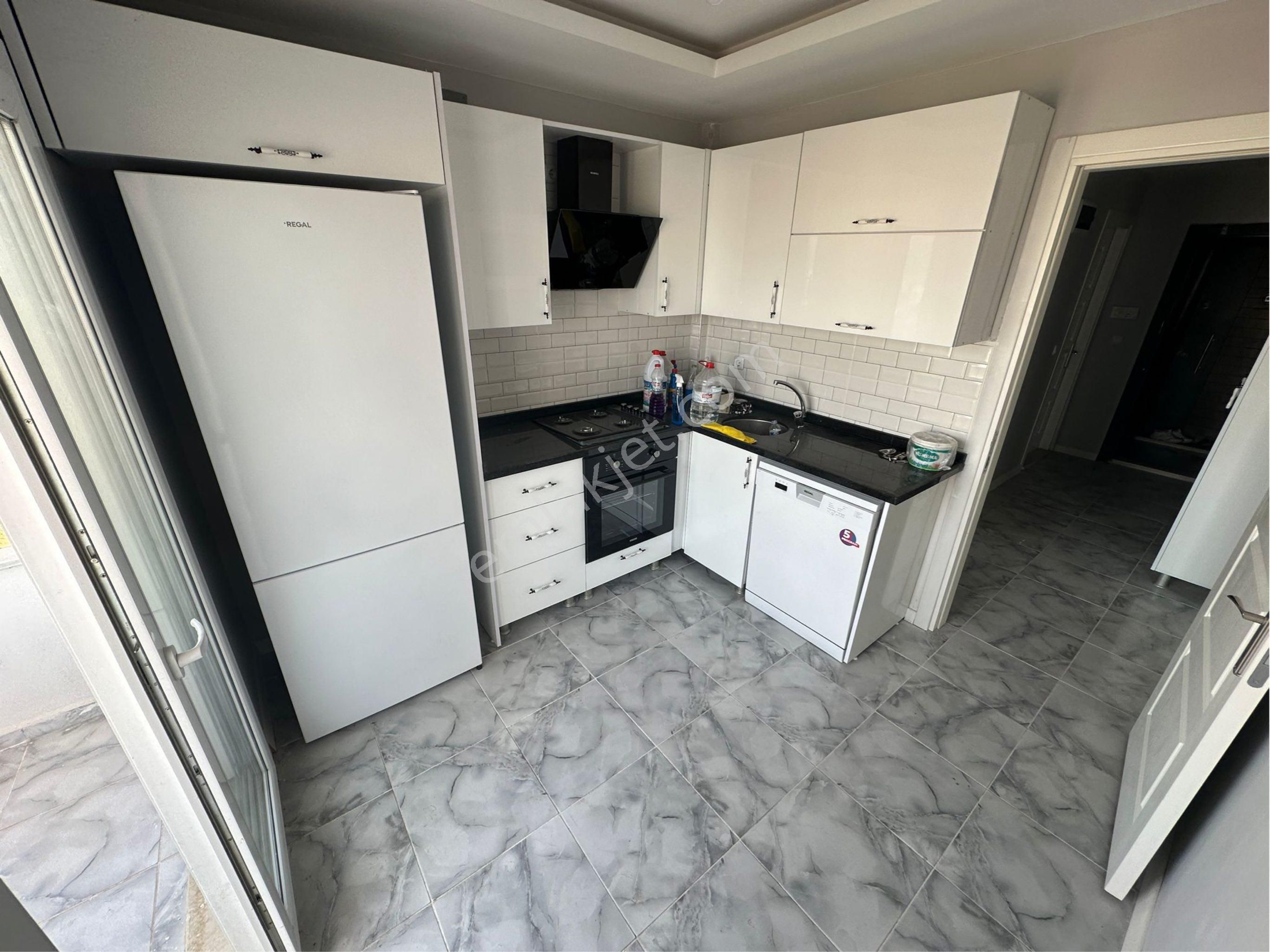 Yüregir Çamlıbel Mah Satlık 2+1 Blv Üzerinde Imarlı Ve İskanlı Bina - Görsel 4