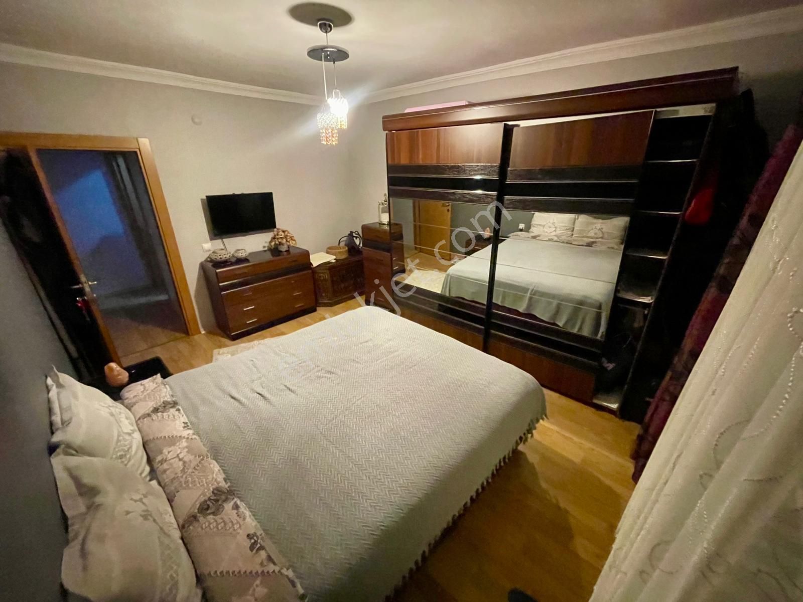 Plevne Mahallesinde Yeşilovaya Sınır 3+1 Bağımsız Katta Full Yapılı Daire - Görsel 21