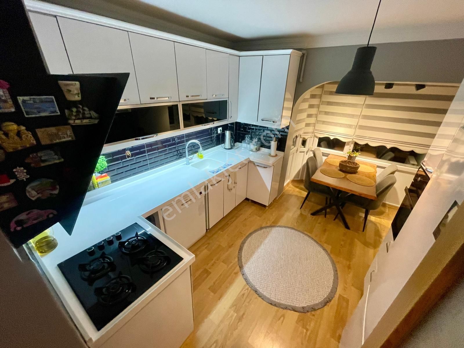 Plevne Mahallesinde Yeşilovaya Sınır 3+1 Bağımsız Katta Full Yapılı Daire