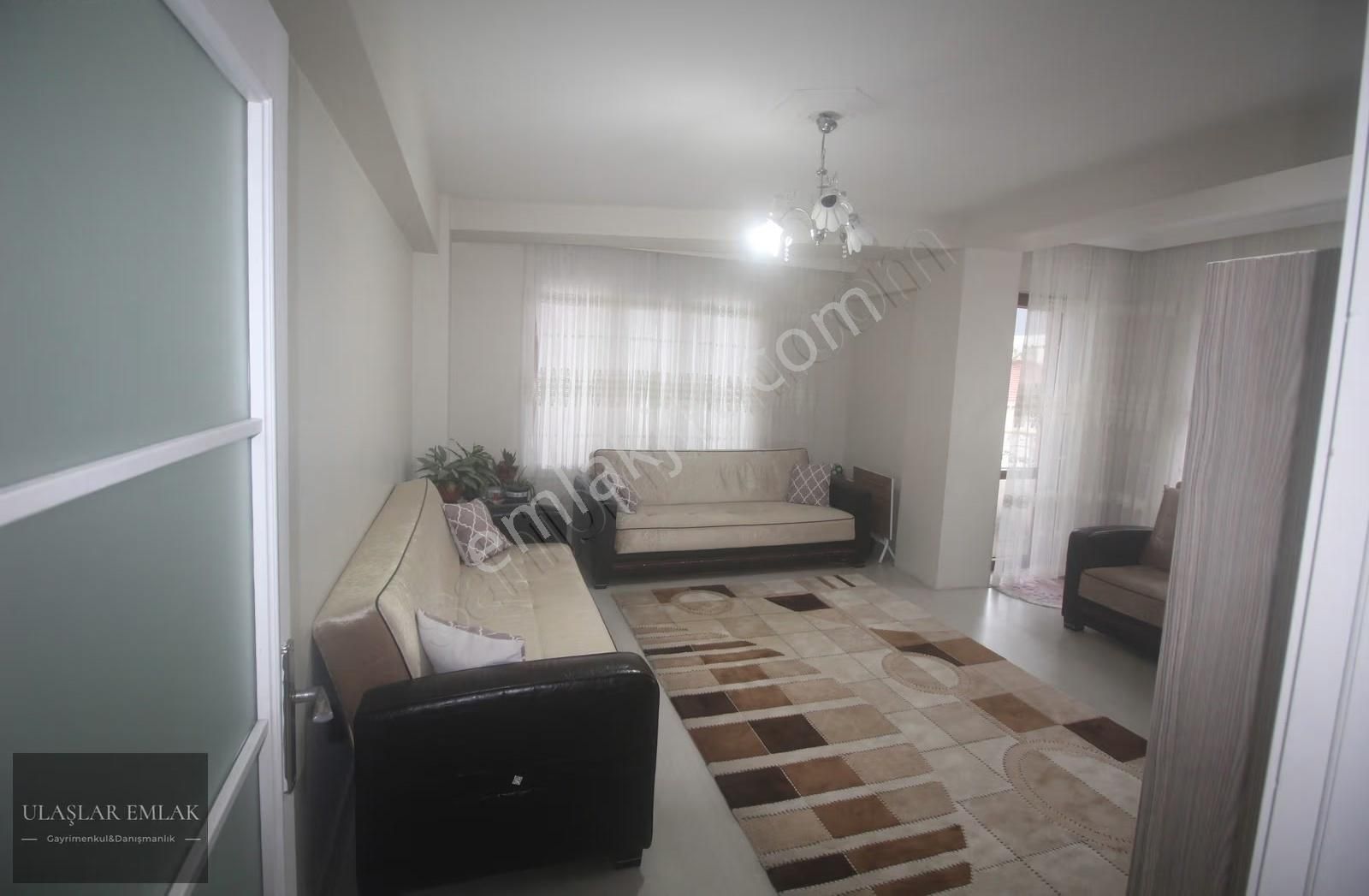 Ümraniye Site Mah. 2+1 100 M2 Kiralık Arakat Daire.