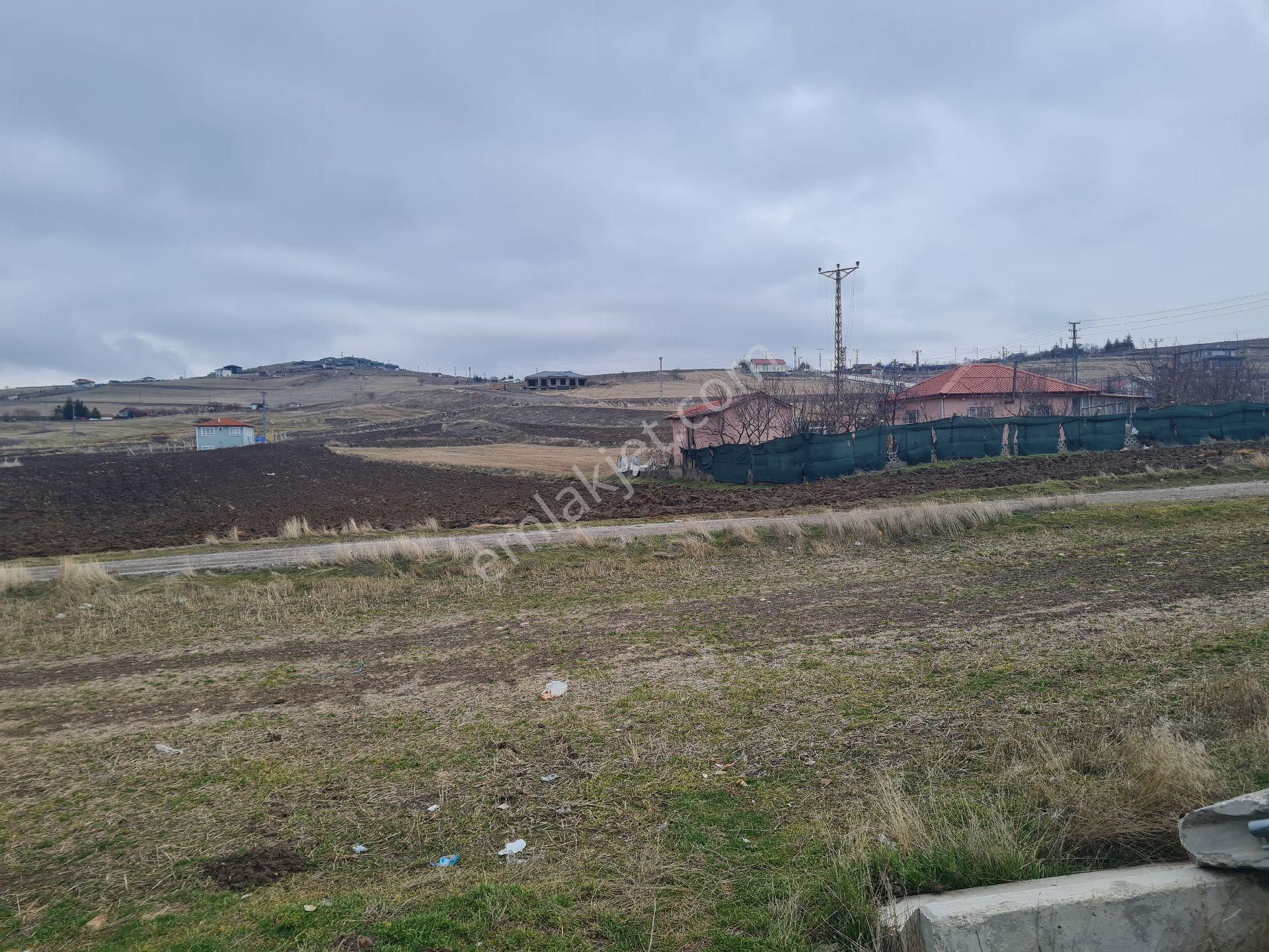 Gicikte 150metre İmarlı Hisse