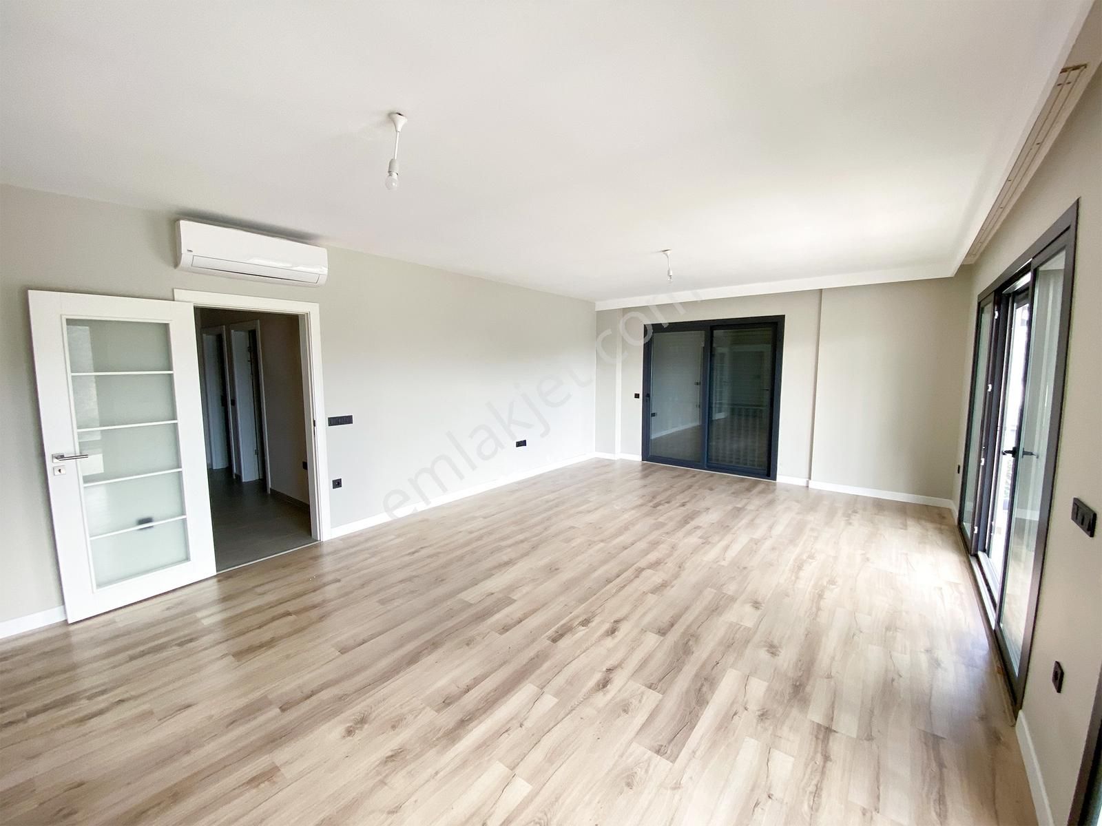 Ata'dan Havuzlu Sitede Doğa Manzaralı 2 Oda 1 Salon Düz Daire - Görsel 16