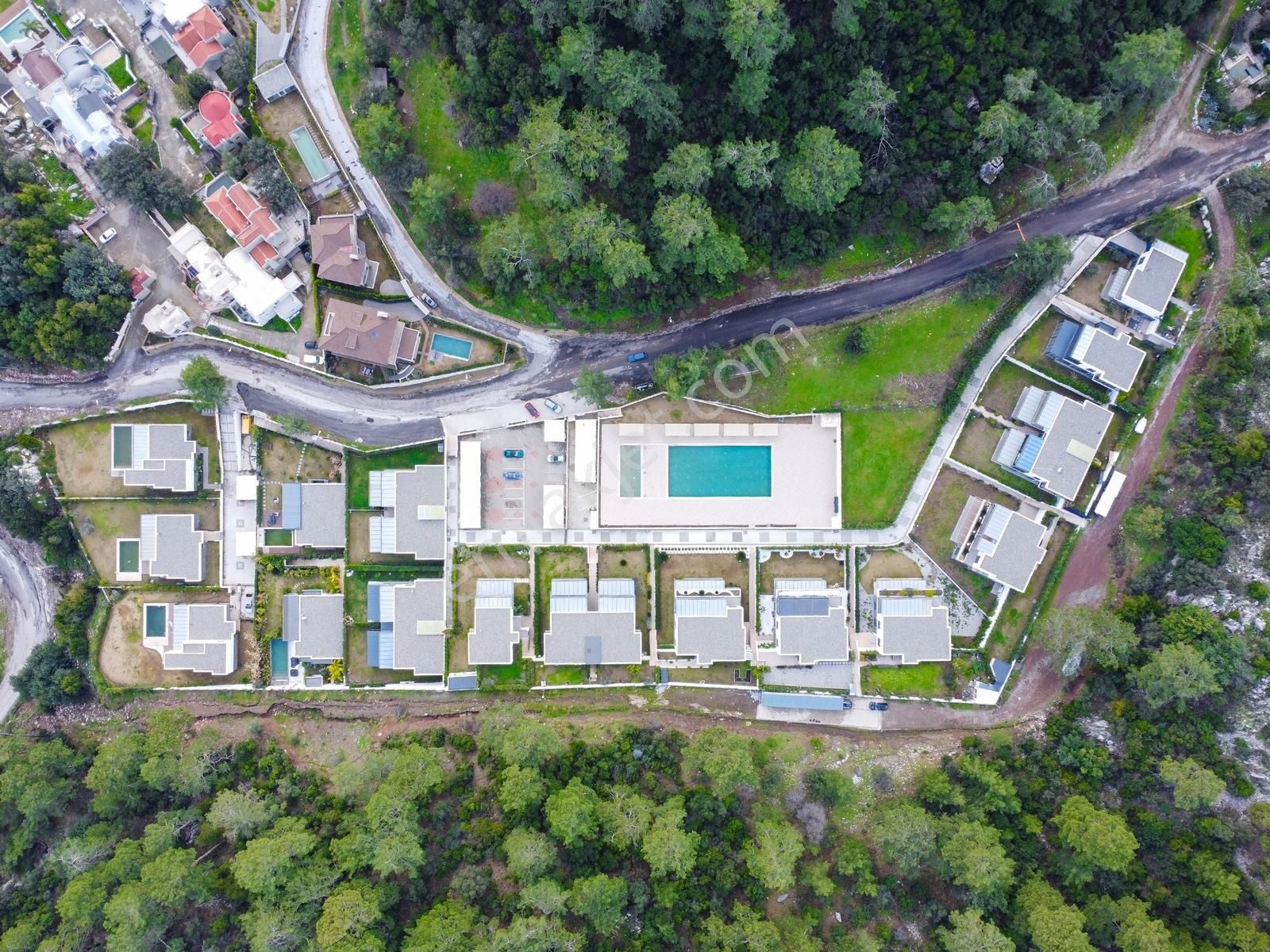 Ata'dan Havuzlu Sitede Doğa Manzaralı 2 Oda 1 Salon Düz Daire - Görsel 19