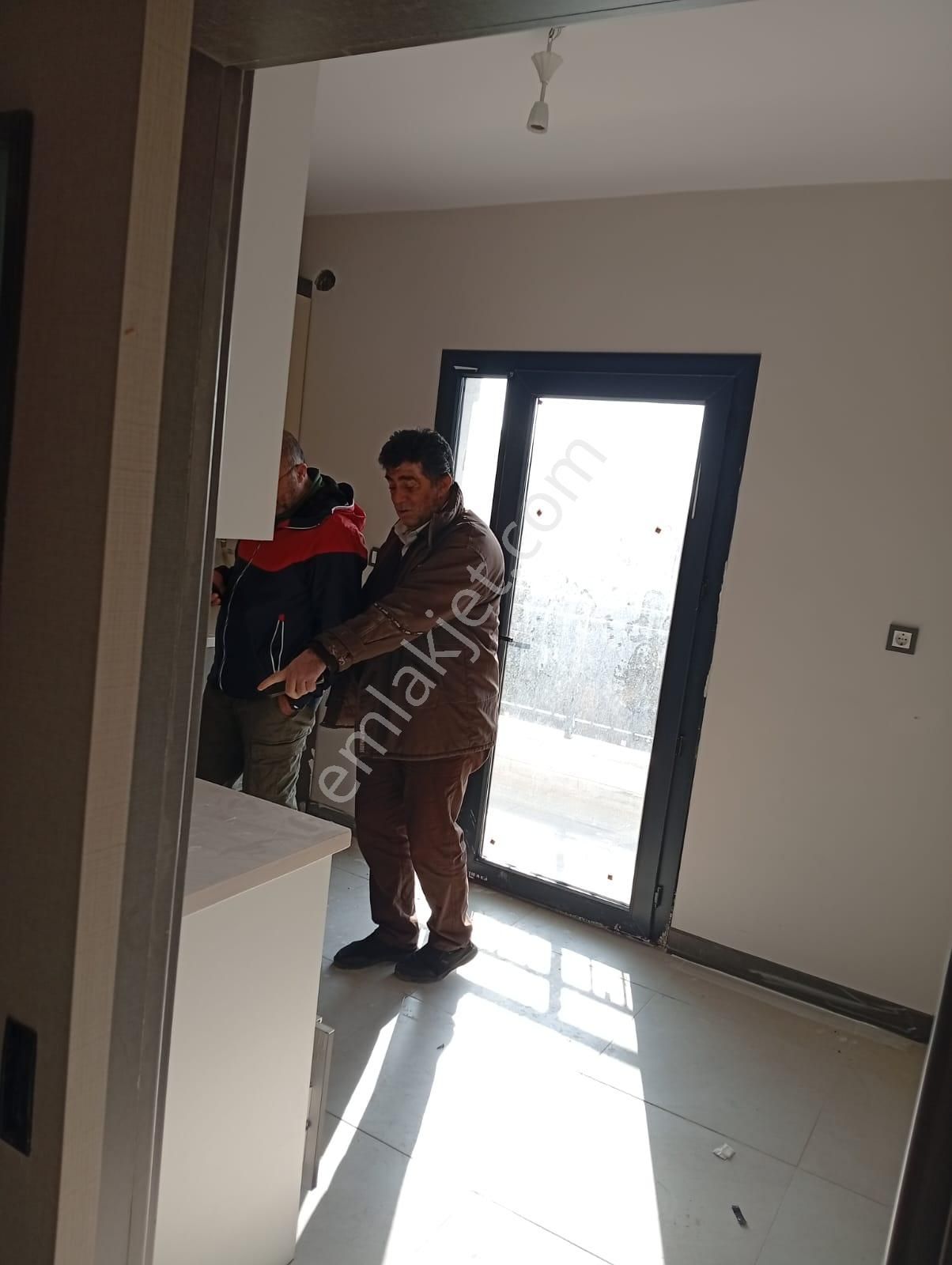 Adana Buruk Tokilerinde Sıfır 2+1 Doğalgazlı Güneş Enerjili Fırsat Kiralık Daire - Görsel 8