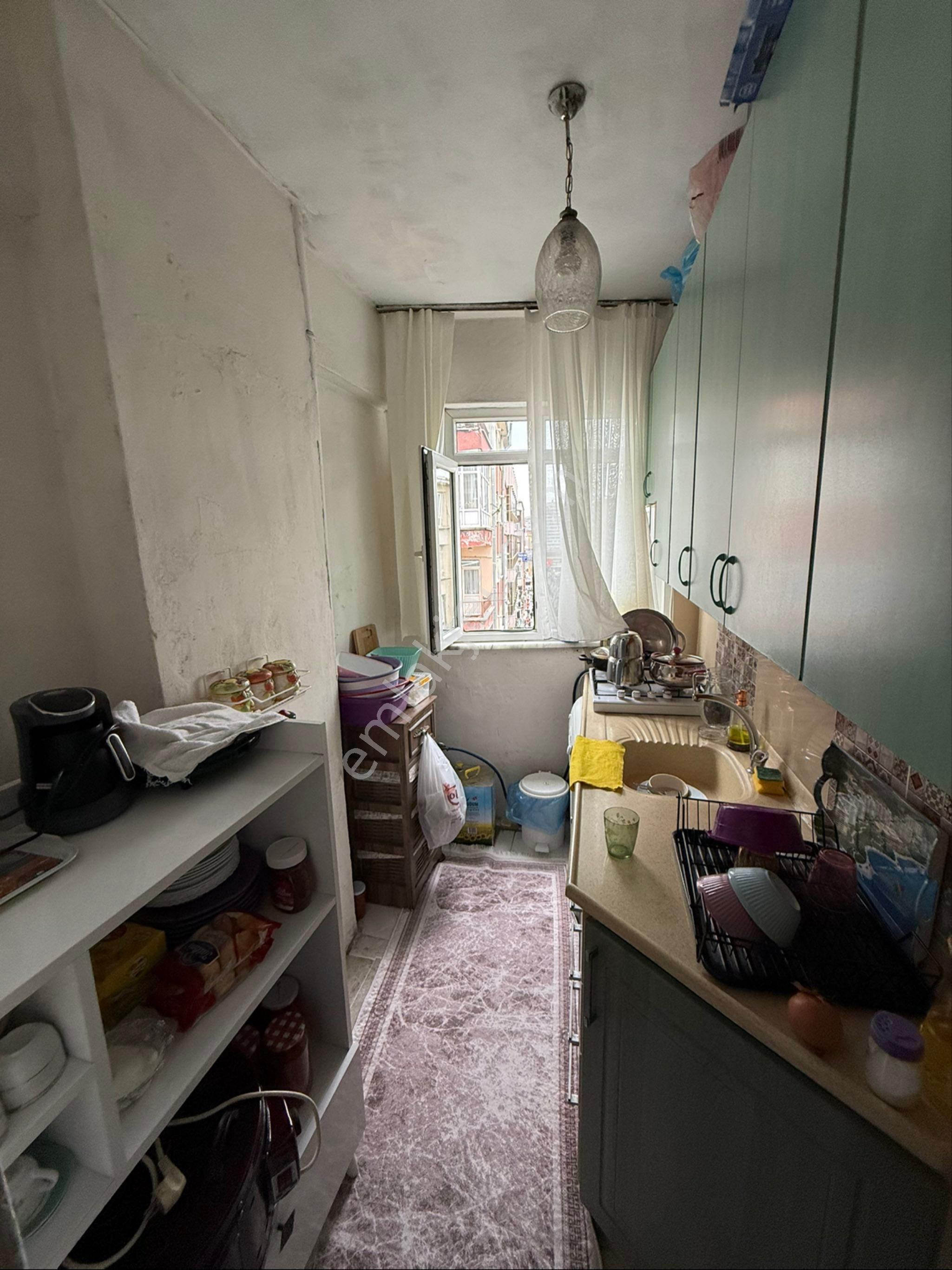 Şirinevler Fetih Caddesi Üzerinde Merkezi Konumda 2+1 Satılık Dairesi - Görsel 13