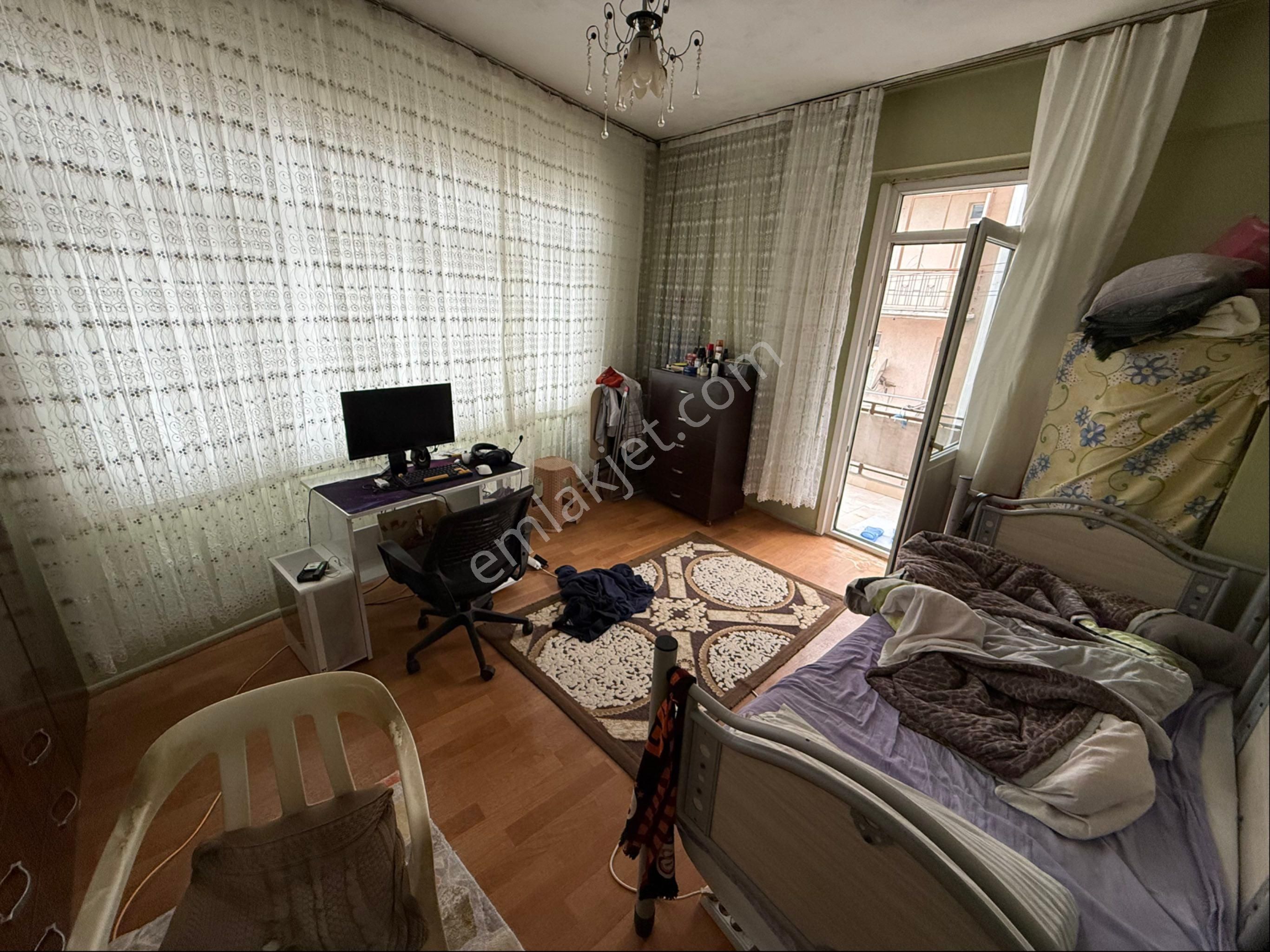 Şirinevler Fetih Caddesi Üzerinde Merkezi Konumda 2+1 Satılık Dairesi - Görsel 18