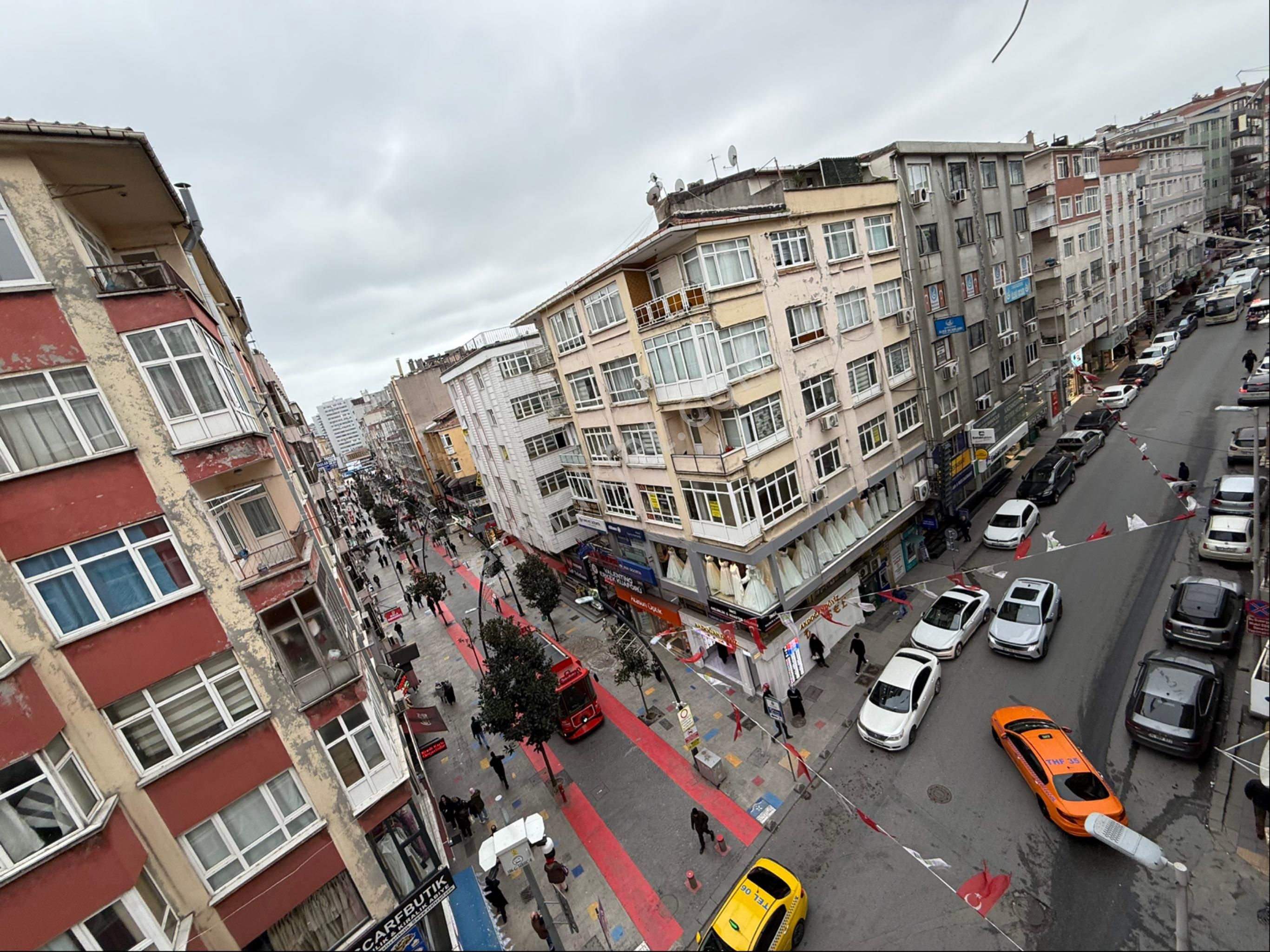 Şirinevler Fetih Caddesi Üzerinde Merkezi Konumda 2+1 Satılık Dairesi - Görsel 15