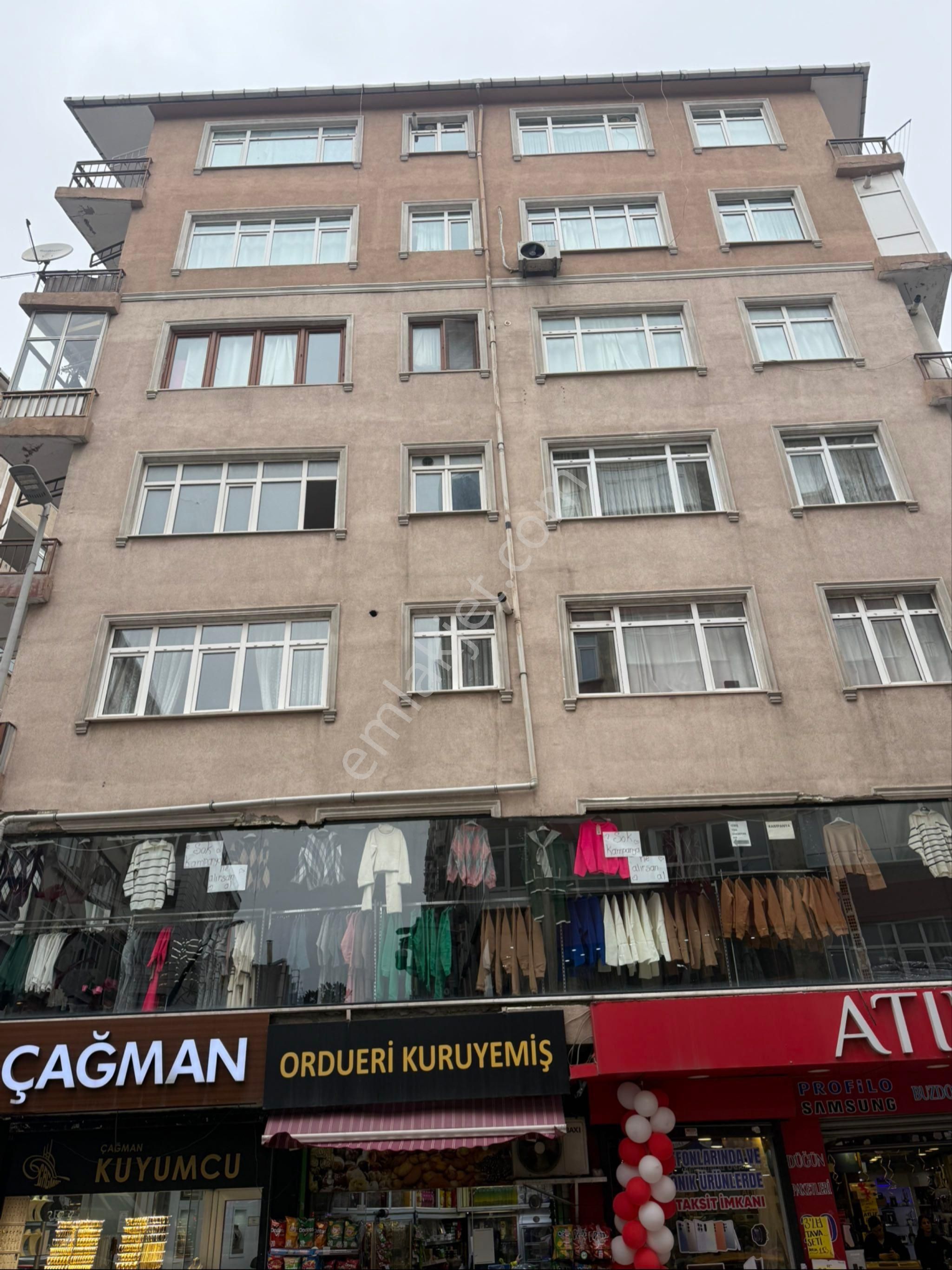 Şirinevler Fetih Caddesi Üzerinde Merkezi Konumda 2+1 Satılık Dairesi - Görsel 31
